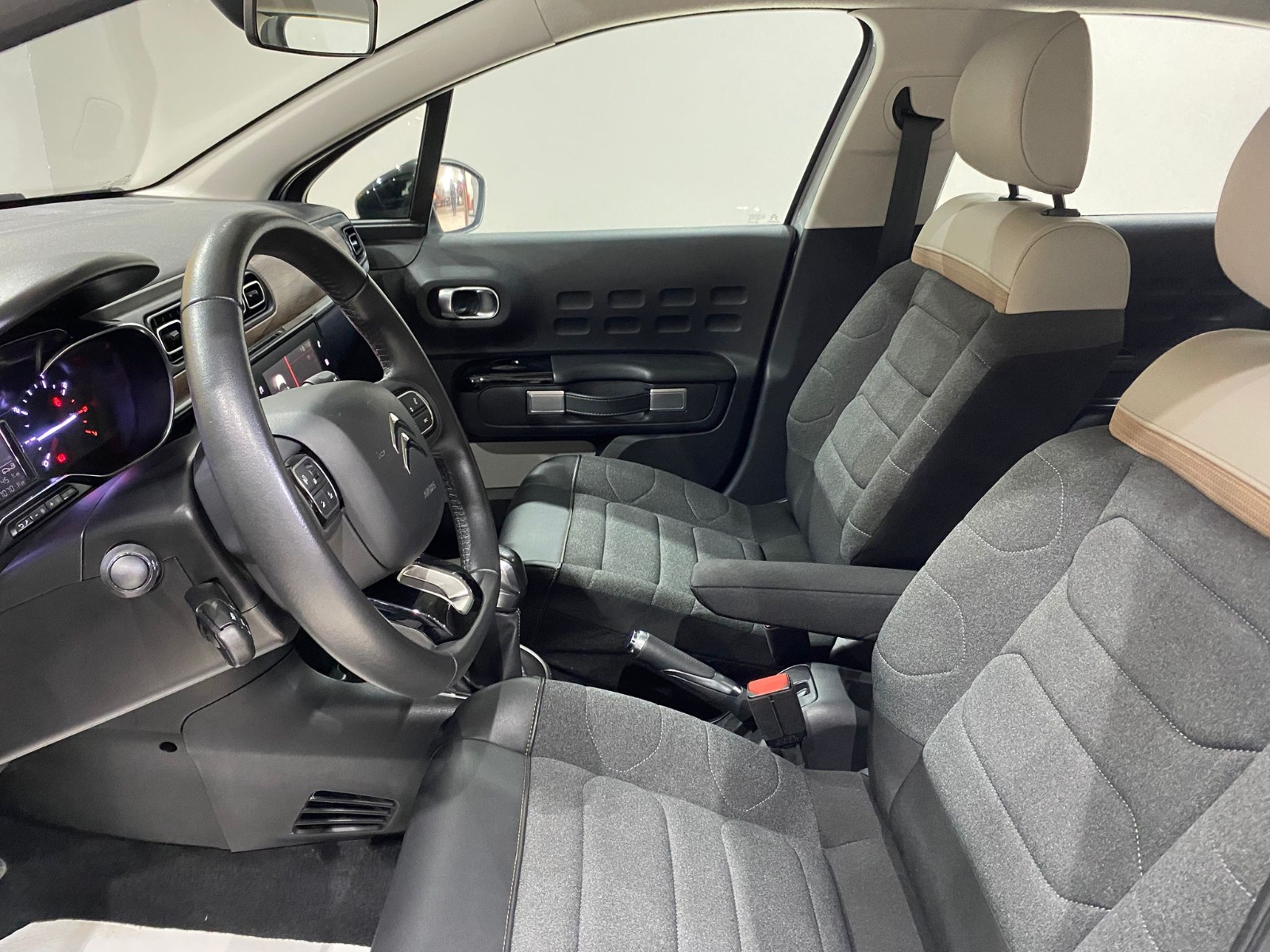 2024 Benzin Manuel Citroen C3 Gri Gürel Tasarım Aksesuar Otomotiv San. Tic. Ltd. Şti.