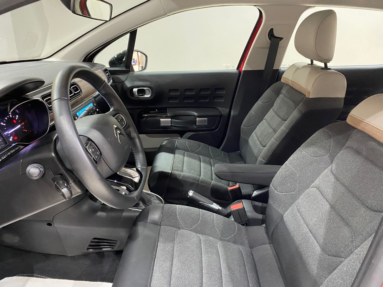 2023 Benzin Otomatik Citroen C3 Kırmızı Gürel Tasarım Aksesuar Otomotiv San. Tic. Ltd. Şti.