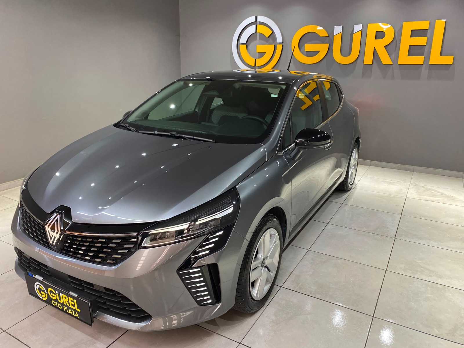2025 Benzin Otomatik Renault Clio Gri Gürel Tasarım Aksesuar Otomotiv San. Tic. Ltd. Şti.