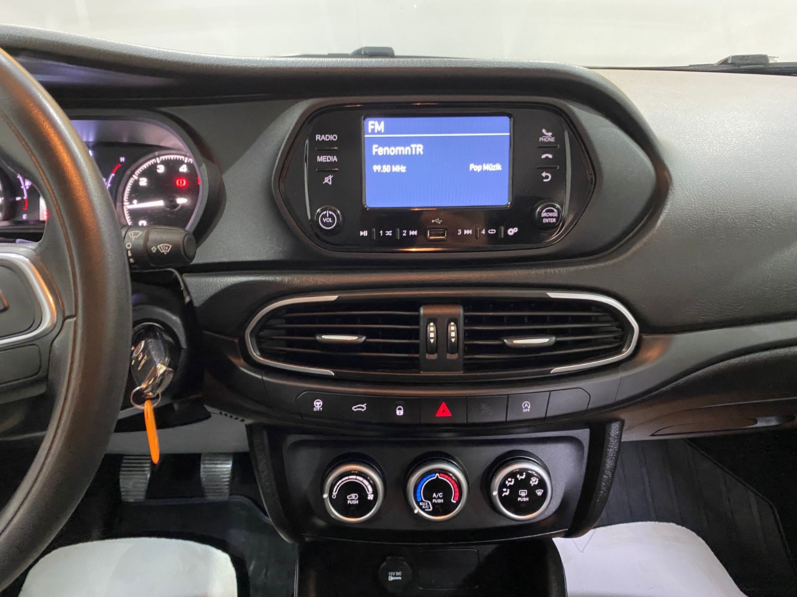 2023 Dizel Manuel Fiat Egea Beyaz Gürel Tasarım Aksesuar Otomotiv San. Tic. Ltd. Şti.