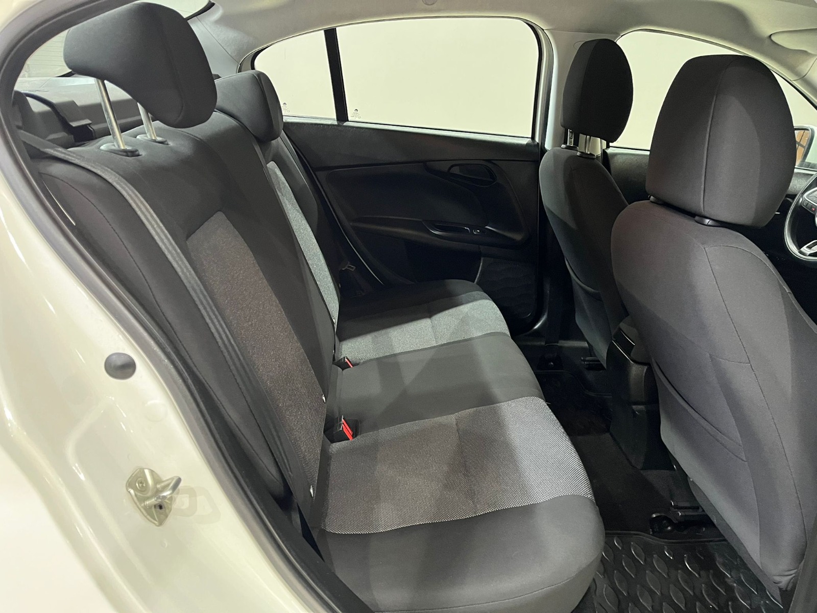 2022 Dizel Manuel Fiat Egea Beyaz Gürel Tasarım Aksesuar Otomotiv San. Tic. Ltd. Şti.