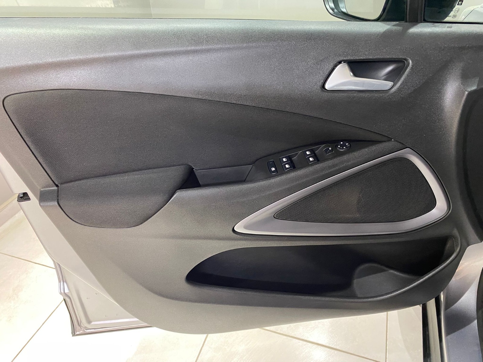 2021 Benzin Manuel Opel Crossland Gri Gürel Tasarım Aksesuar Otomotiv San. Tic. Ltd. Şti.
