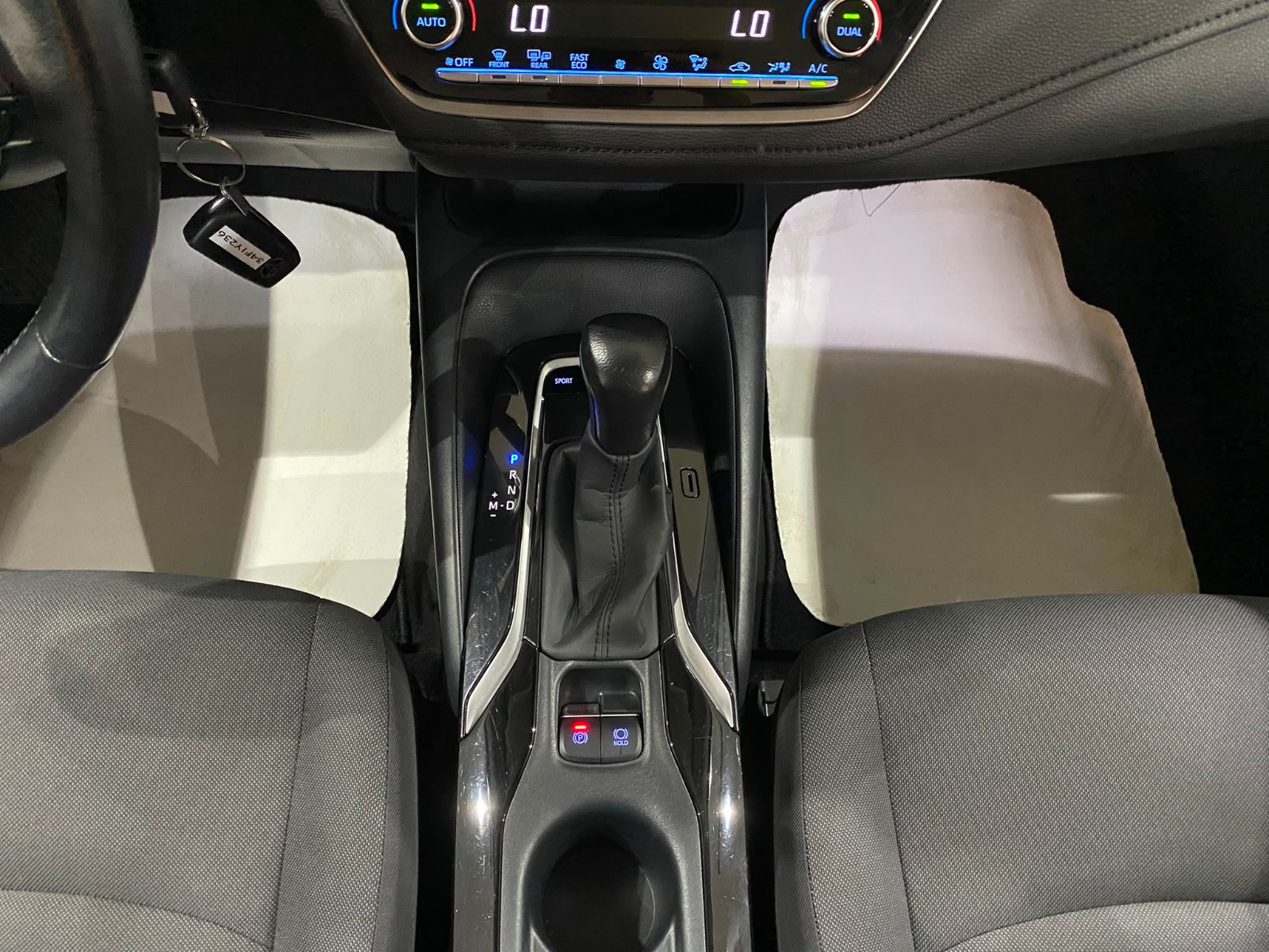 2022 Benzin Otomatik Toyota Corolla Beyaz Gürel Tasarım Aksesuar Otomotiv San. Tic. Ltd. Şti.