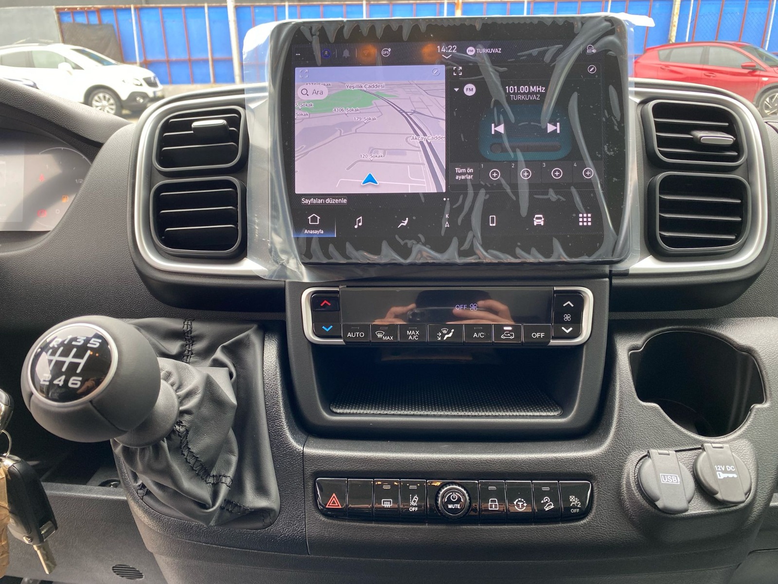 TaksitliOto.Net | 2.El Peugeot Boxer Panelvan 2.2 HDI 435 L4H3 | Manuel & Dizel | Beyaz | İzmir.2el 2025 Dizel Manuel Peugeot Boxer Beyaz Gürel Tasarım Aksesuar Otomotiv San. Tic. Ltd. Şti.