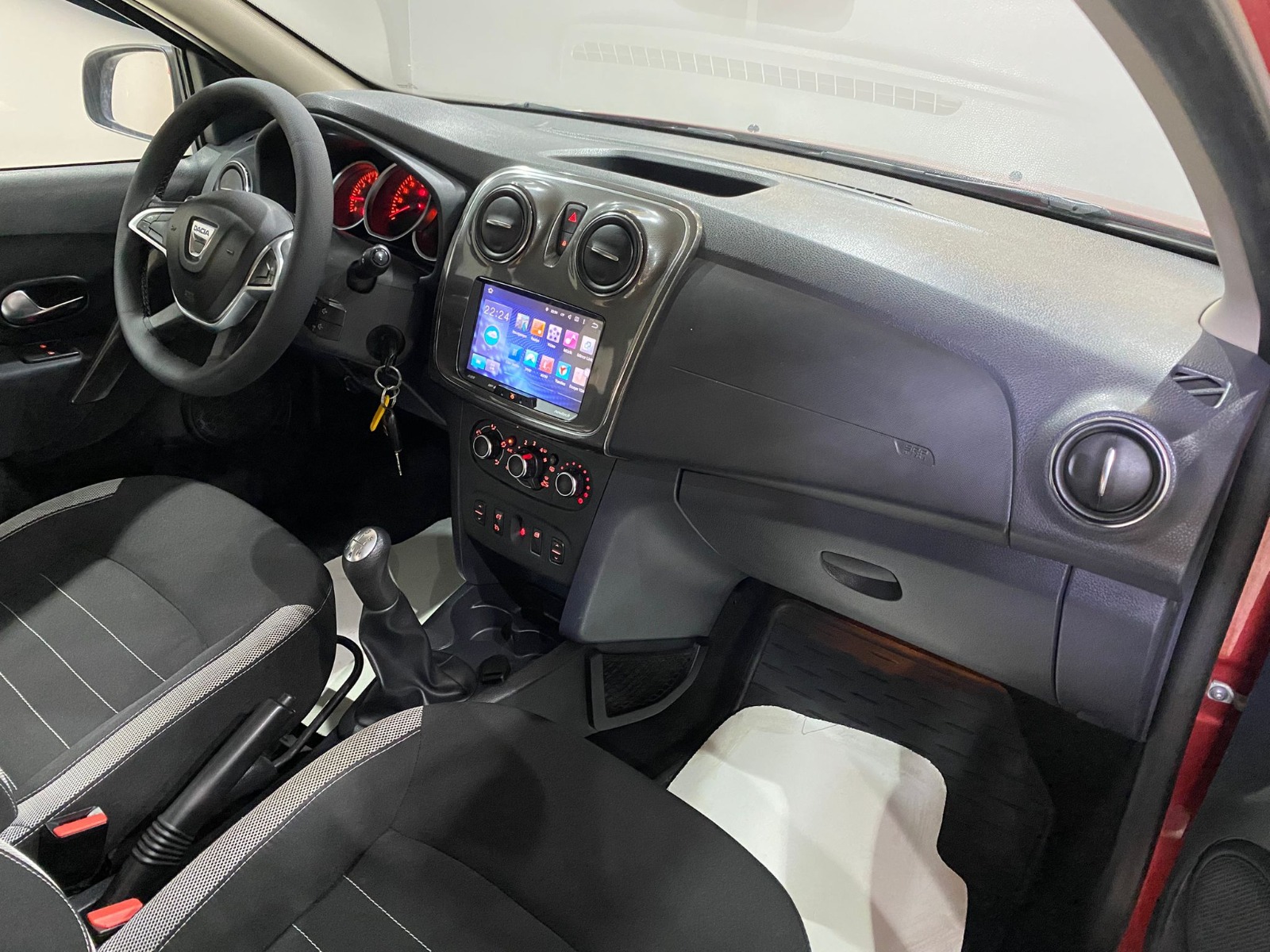 2017 Dizel Manuel Dacia Sandero Kırmızı Gürel Tasarım Aksesuar Otomotiv San. Tic. Ltd. Şti.
