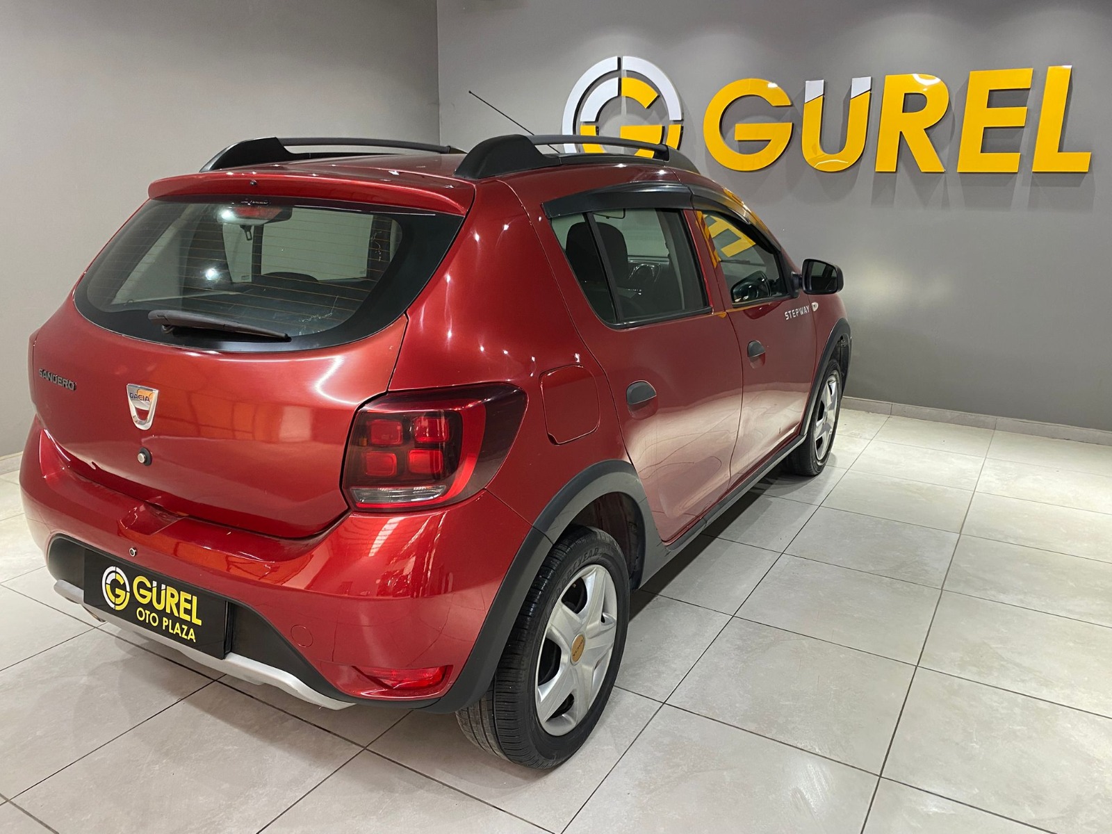 2017 Dizel Manuel Dacia Sandero Kırmızı Gürel Tasarım Aksesuar Otomotiv San. Tic. Ltd. Şti.