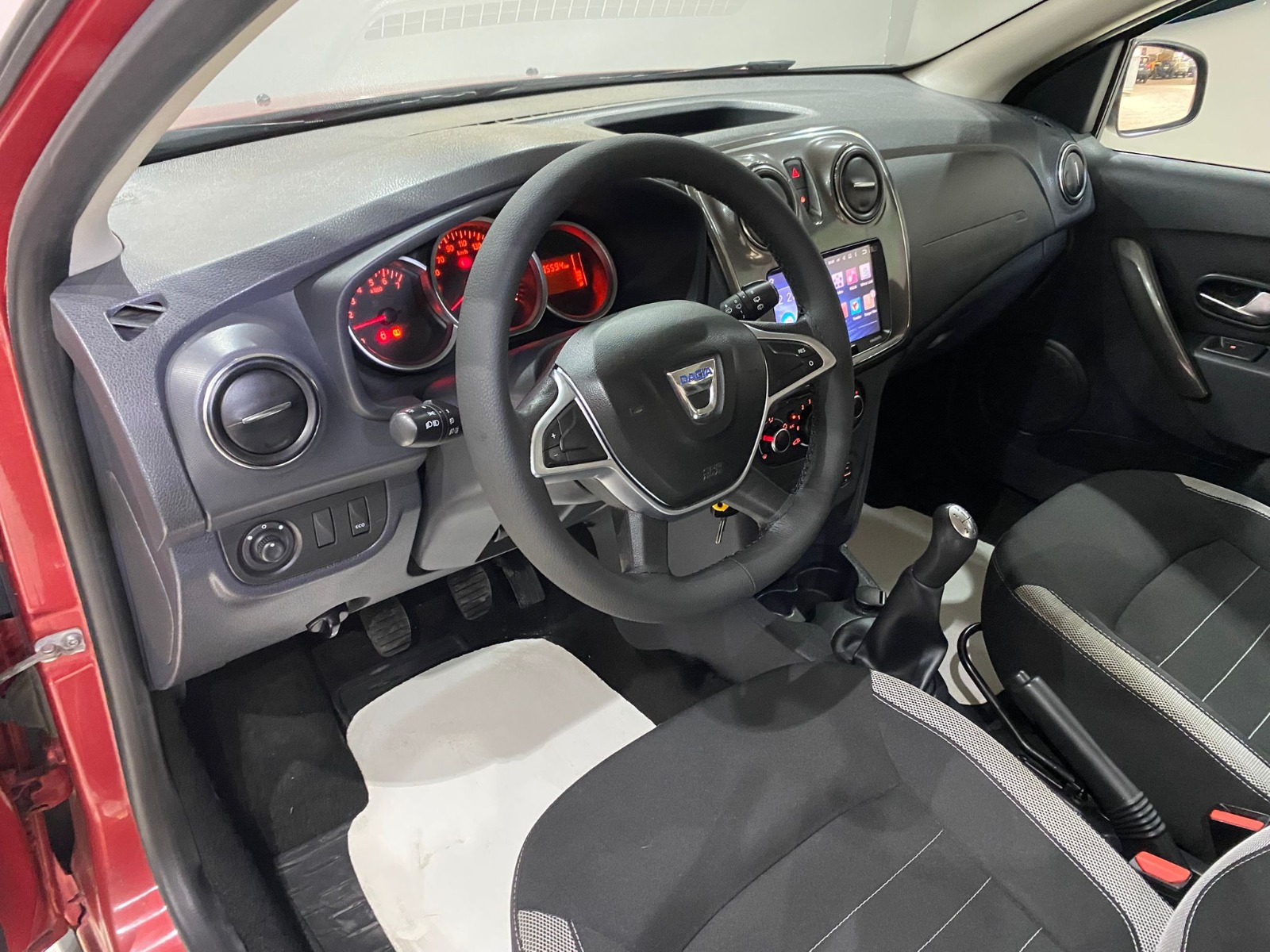 2017 Dizel Manuel Dacia Sandero Kırmızı Gürel Tasarım Aksesuar Otomotiv San. Tic. Ltd. Şti.