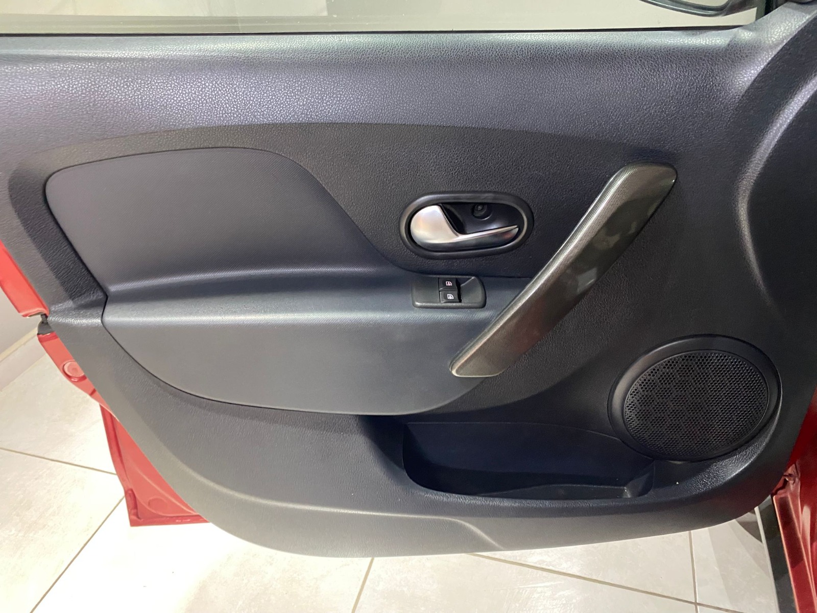 2017 Dizel Manuel Dacia Sandero Kırmızı Gürel Tasarım Aksesuar Otomotiv San. Tic. Ltd. Şti.