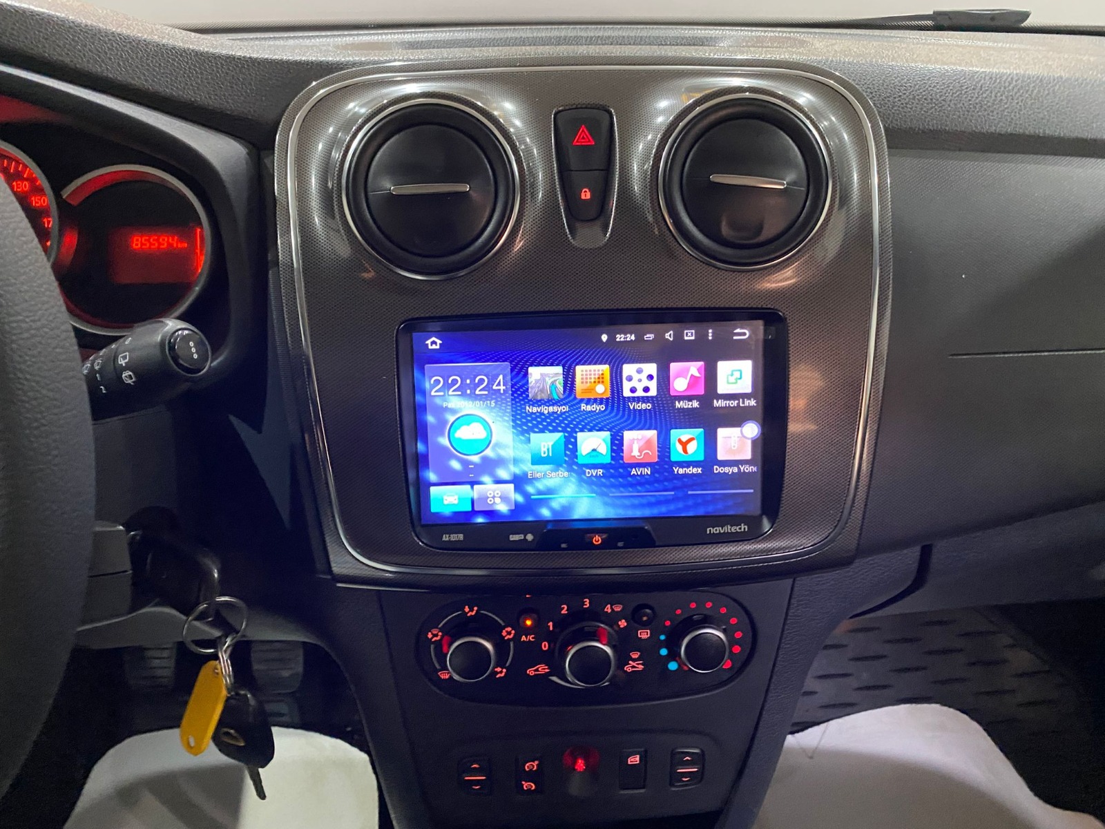 2017 Dizel Manuel Dacia Sandero Kırmızı Gürel Tasarım Aksesuar Otomotiv San. Tic. Ltd. Şti.