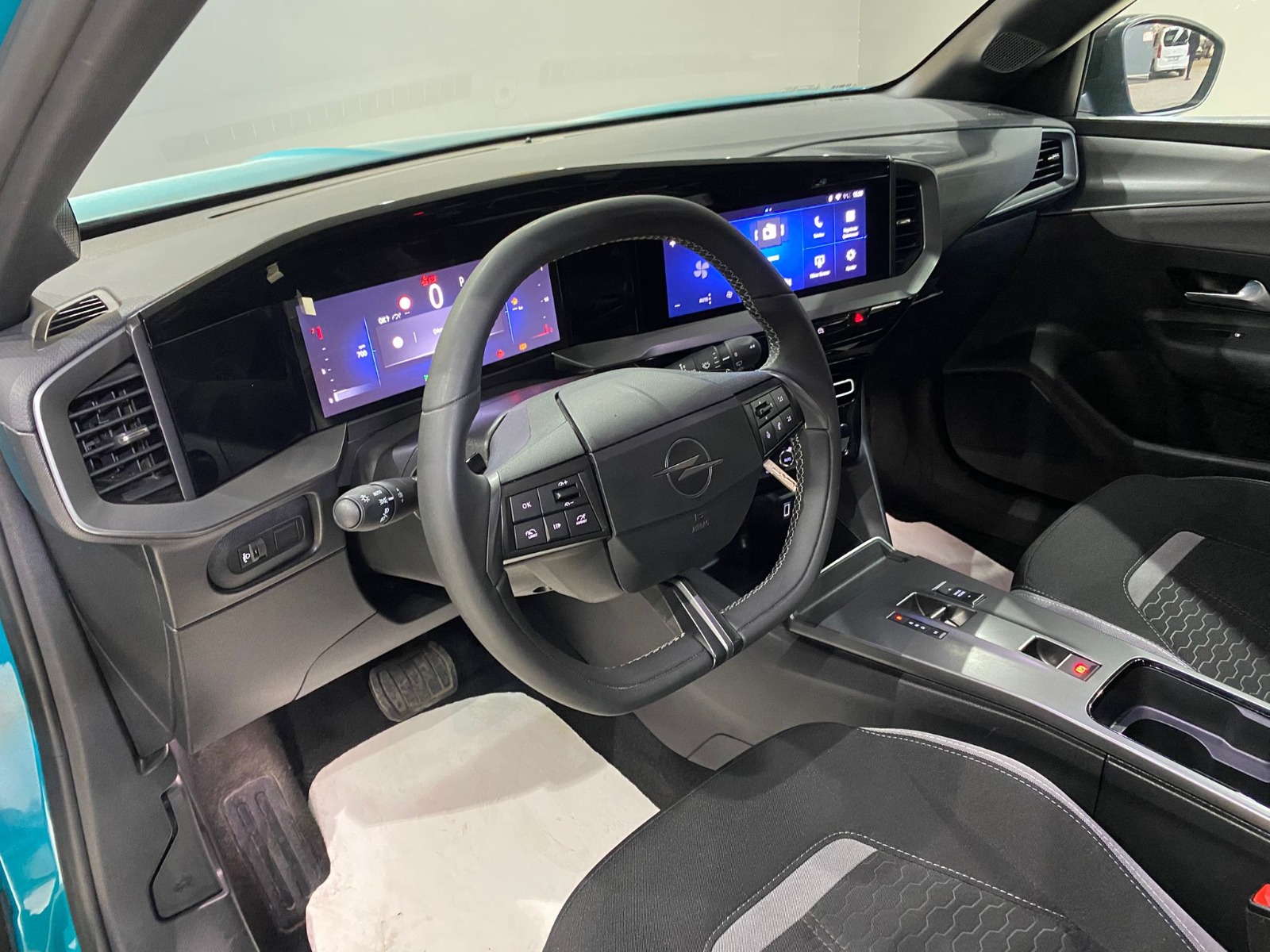 2025 Benzin Otomatik Opel Mokka Mavi Gürel Tasarım Aksesuar Otomotiv San. Tic. Ltd. Şti.