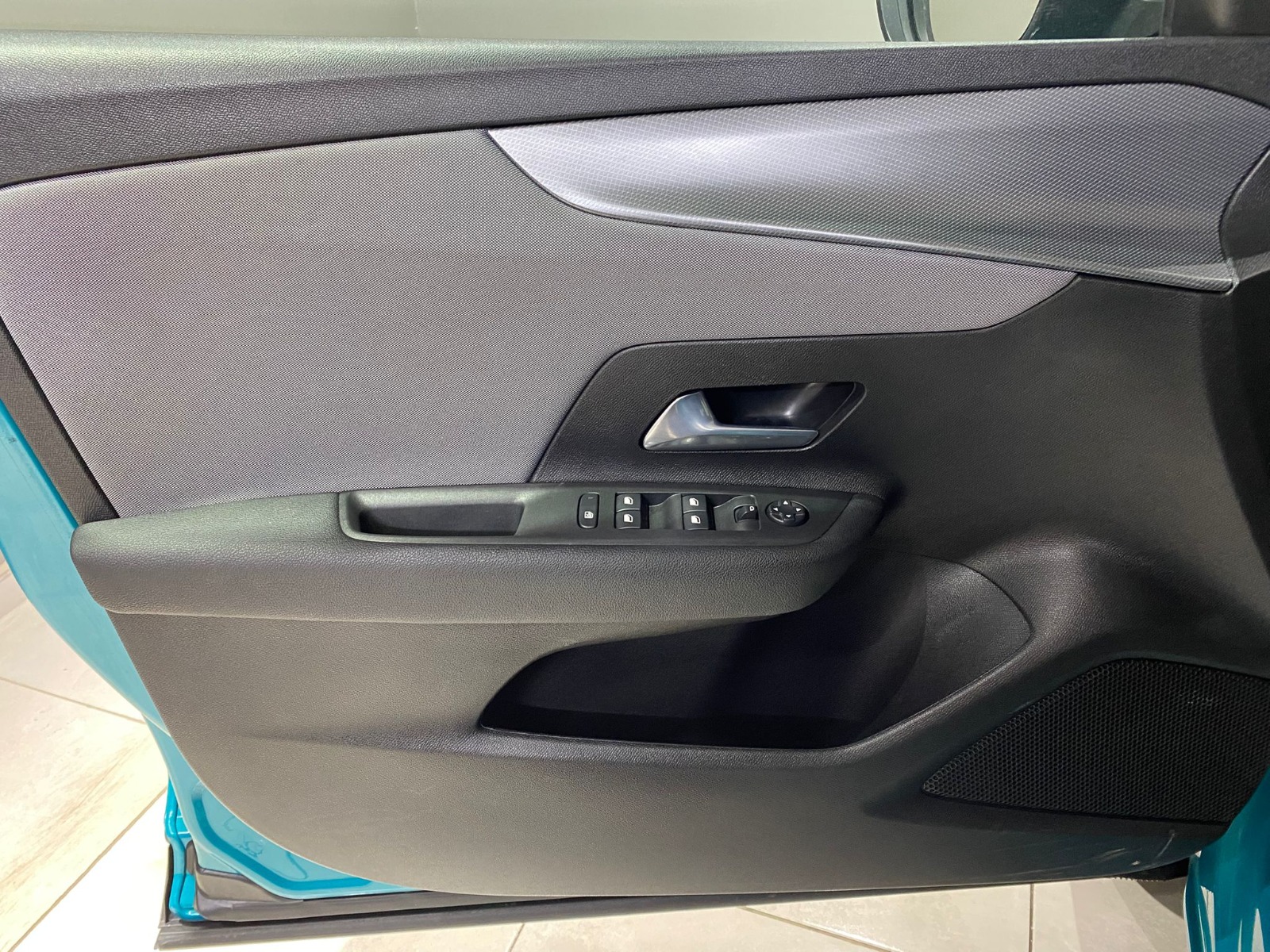 2025 Benzin Otomatik Opel Mokka Mavi Gürel Tasarım Aksesuar Otomotiv San. Tic. Ltd. Şti.