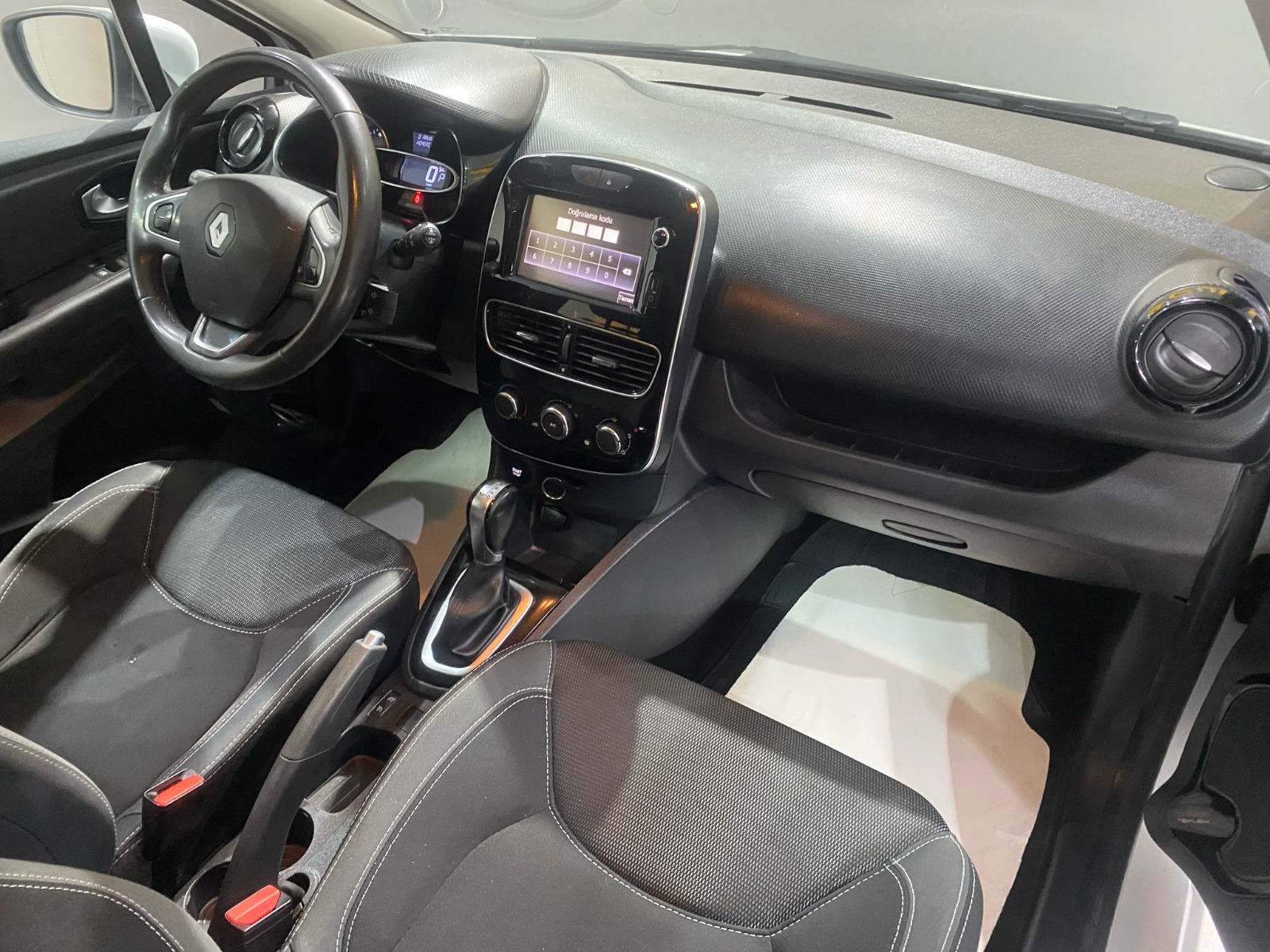 2018 Dizel Otomatik Renault Clio Beyaz Gürel Tasarım Aksesuar Otomotiv San. Tic. Ltd. Şti.