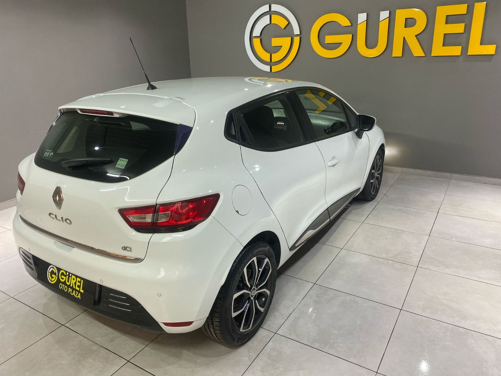 2018 Dizel Otomatik Renault Clio Beyaz Gürel Tasarım Aksesuar Otomotiv San. Tic. Ltd. Şti.