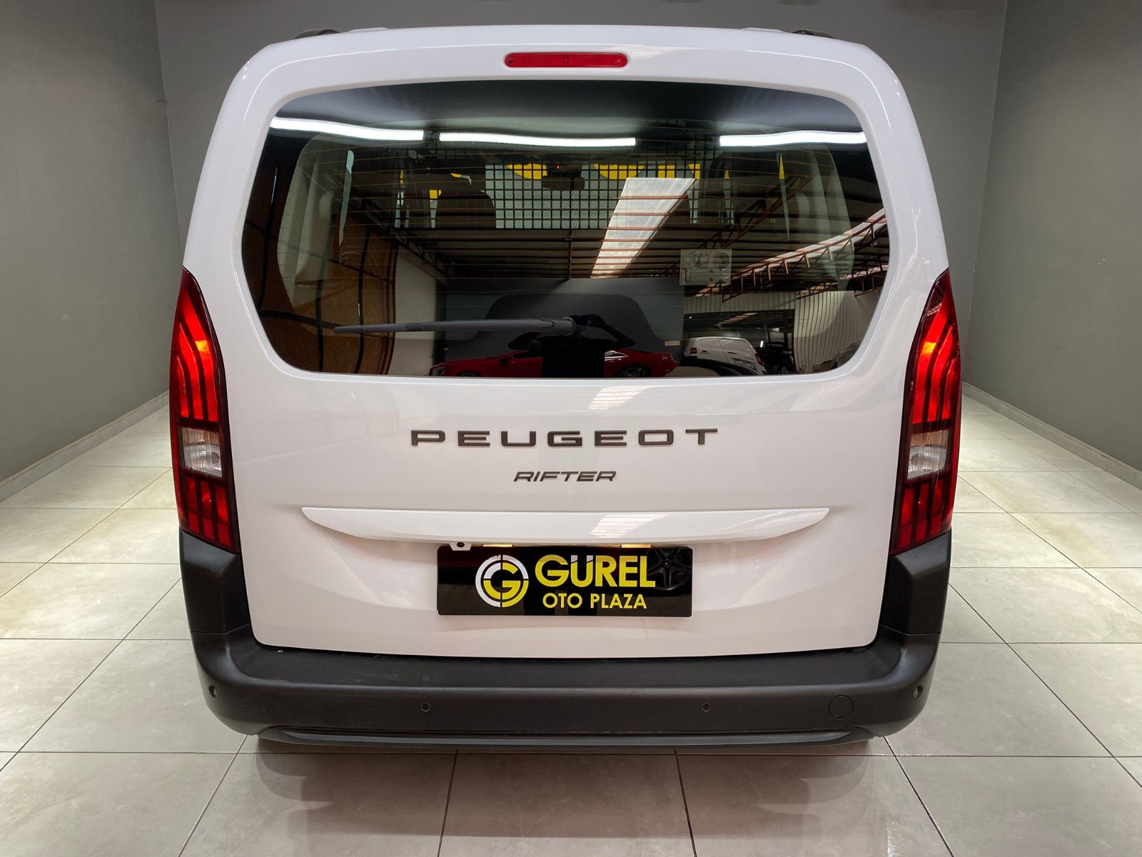 2025 Dizel Otomatik Peugeot Rifter Beyaz Gürel Tasarım Aksesuar Otomotiv San. Tic. Ltd. Şti.