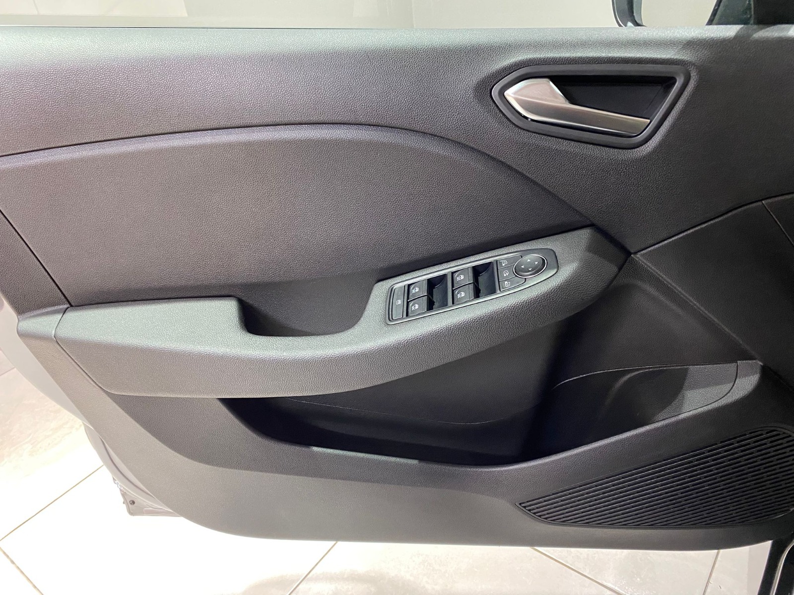 2024 Benzin Otomatik Renault Clio Gri Gürel Tasarım Aksesuar Otomotiv San. Tic. Ltd. Şti.
