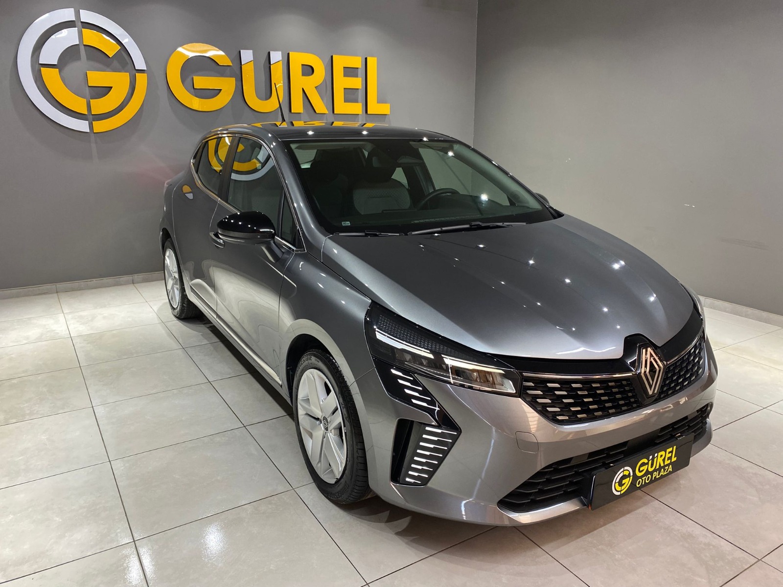 2024 Benzin Otomatik Renault Clio Gri Gürel Tasarım Aksesuar Otomotiv San. Tic. Ltd. Şti.