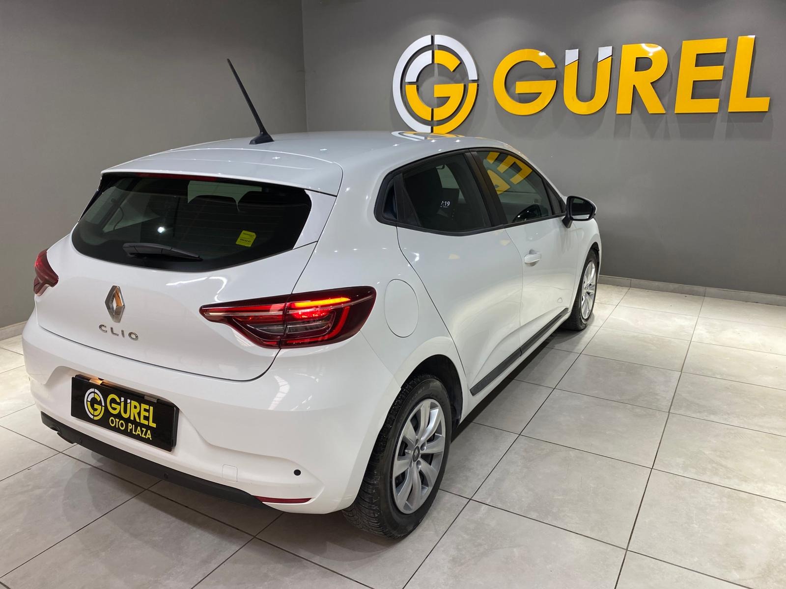 2022 Benzin Otomatik Renault Clio Beyaz Gürel Tasarım Aksesuar Otomotiv San. Tic. Ltd. Şti.
