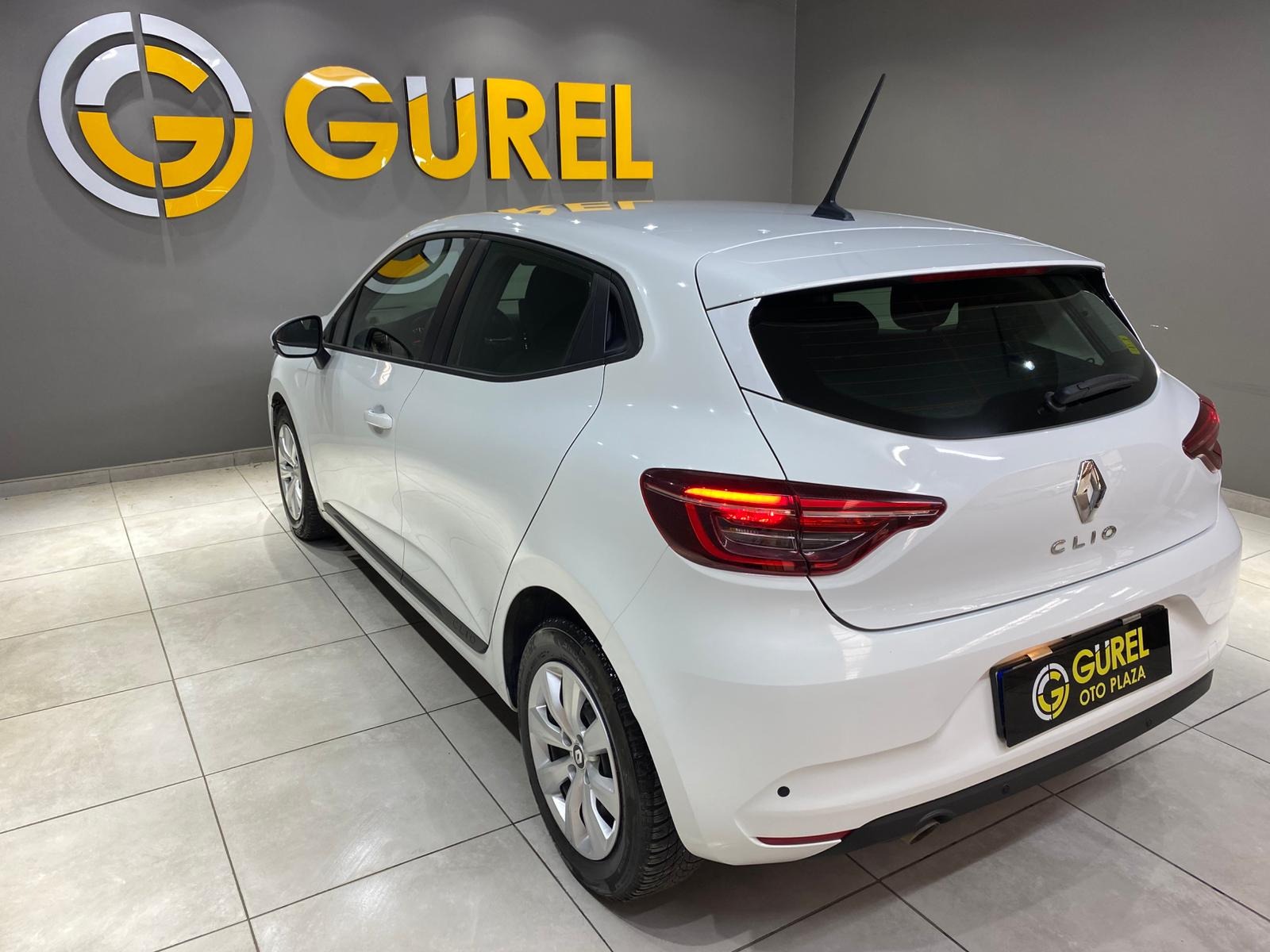 2022 Benzin Otomatik Renault Clio Beyaz Gürel Tasarım Aksesuar Otomotiv San. Tic. Ltd. Şti.