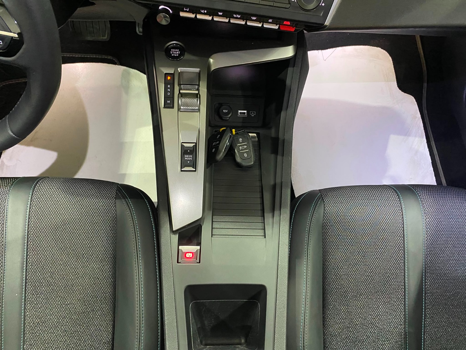 2024 Benzin Otomatik Peugeot 408 Mavi Gürel Tasarım Aksesuar Otomotiv San. Tic. Ltd. Şti.