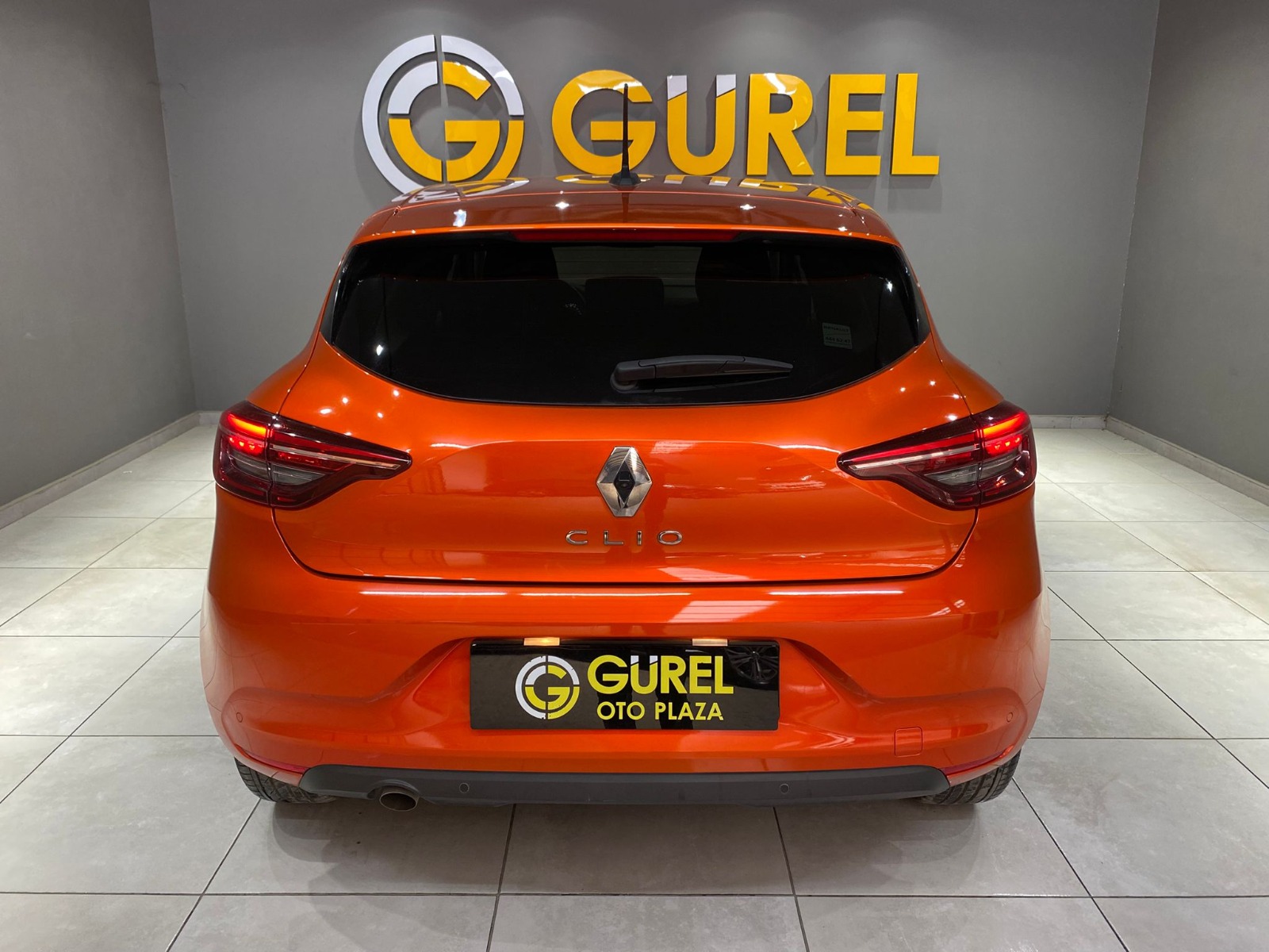 2021 Benzin Otomatik Renault Clio Turuncu Gürel Tasarım Aksesuar Otomotiv San. Tic. Ltd. Şti.