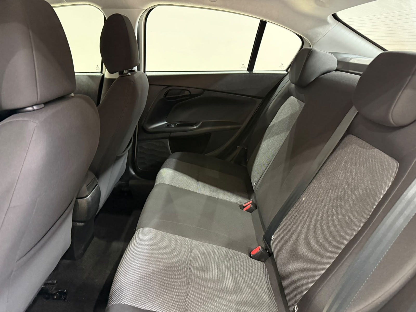 2023 Dizel Manuel Fiat Egea Beyaz Gürel Tasarım Aksesuar Otomotiv San. Tic. Ltd. Şti.