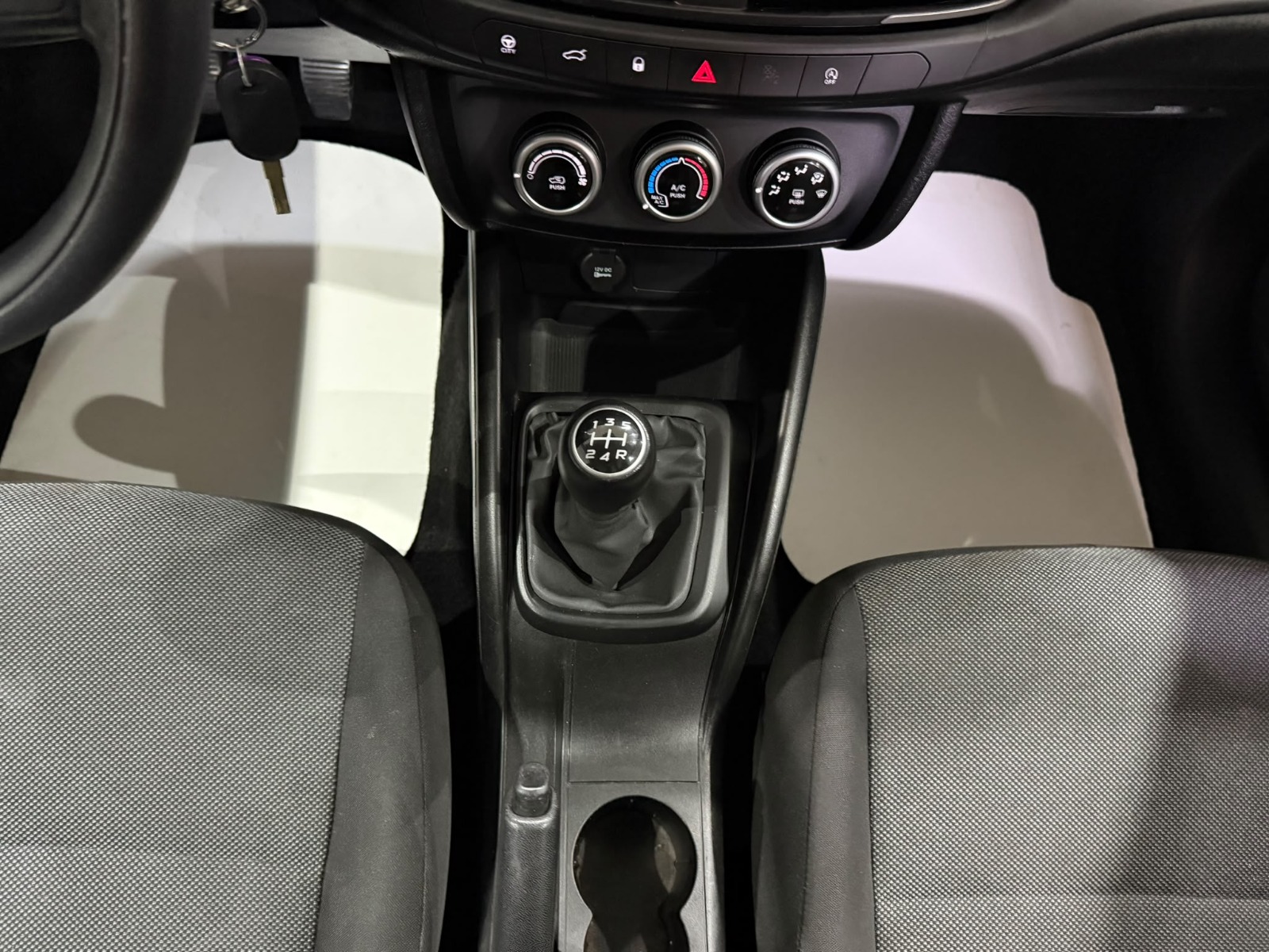 2023 Dizel Manuel Fiat Egea Beyaz Gürel Tasarım Aksesuar Otomotiv San. Tic. Ltd. Şti.