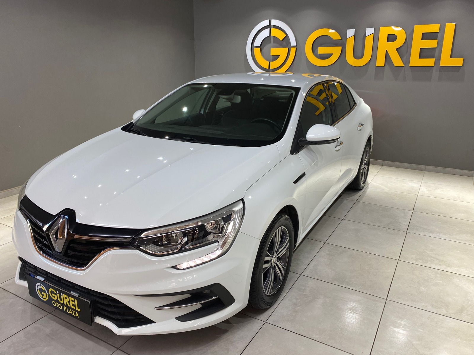 2023 Benzin Otomatik Renault Megane Beyaz Gürel Tasarım Aksesuar Otomotiv San. Tic. Ltd. Şti.