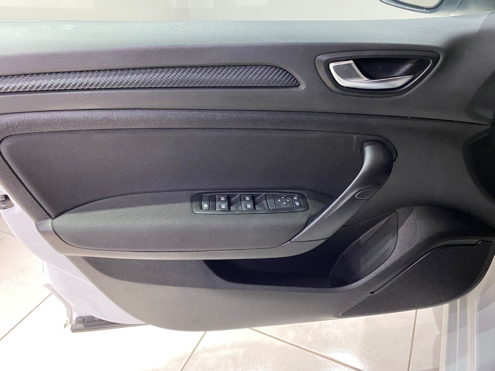 2023 Benzin Otomatik Renault Megane Beyaz Gürel Tasarım Aksesuar Otomotiv San. Tic. Ltd. Şti.