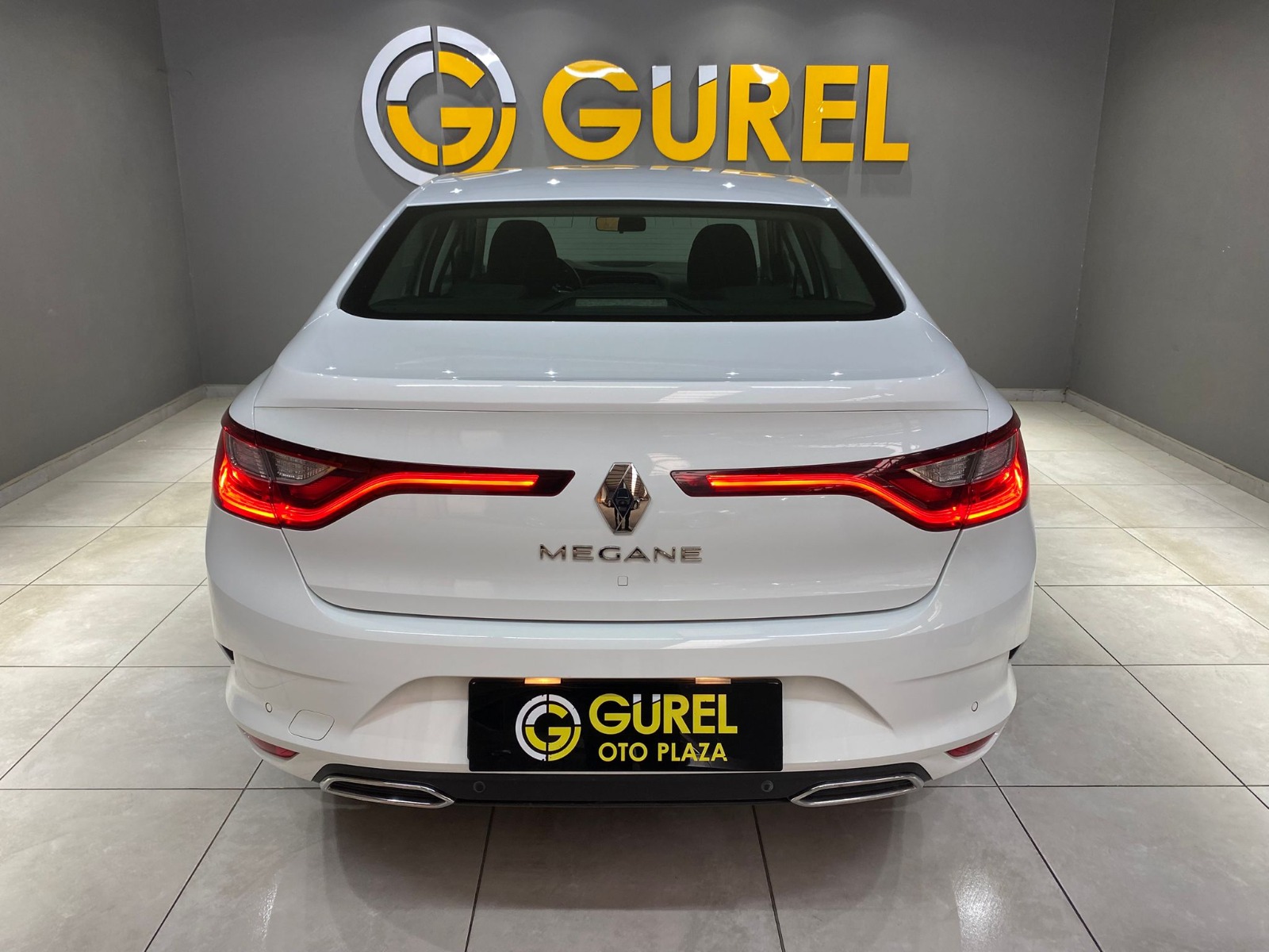 2023 Benzin Otomatik Renault Megane Beyaz Gürel Tasarım Aksesuar Otomotiv San. Tic. Ltd. Şti.