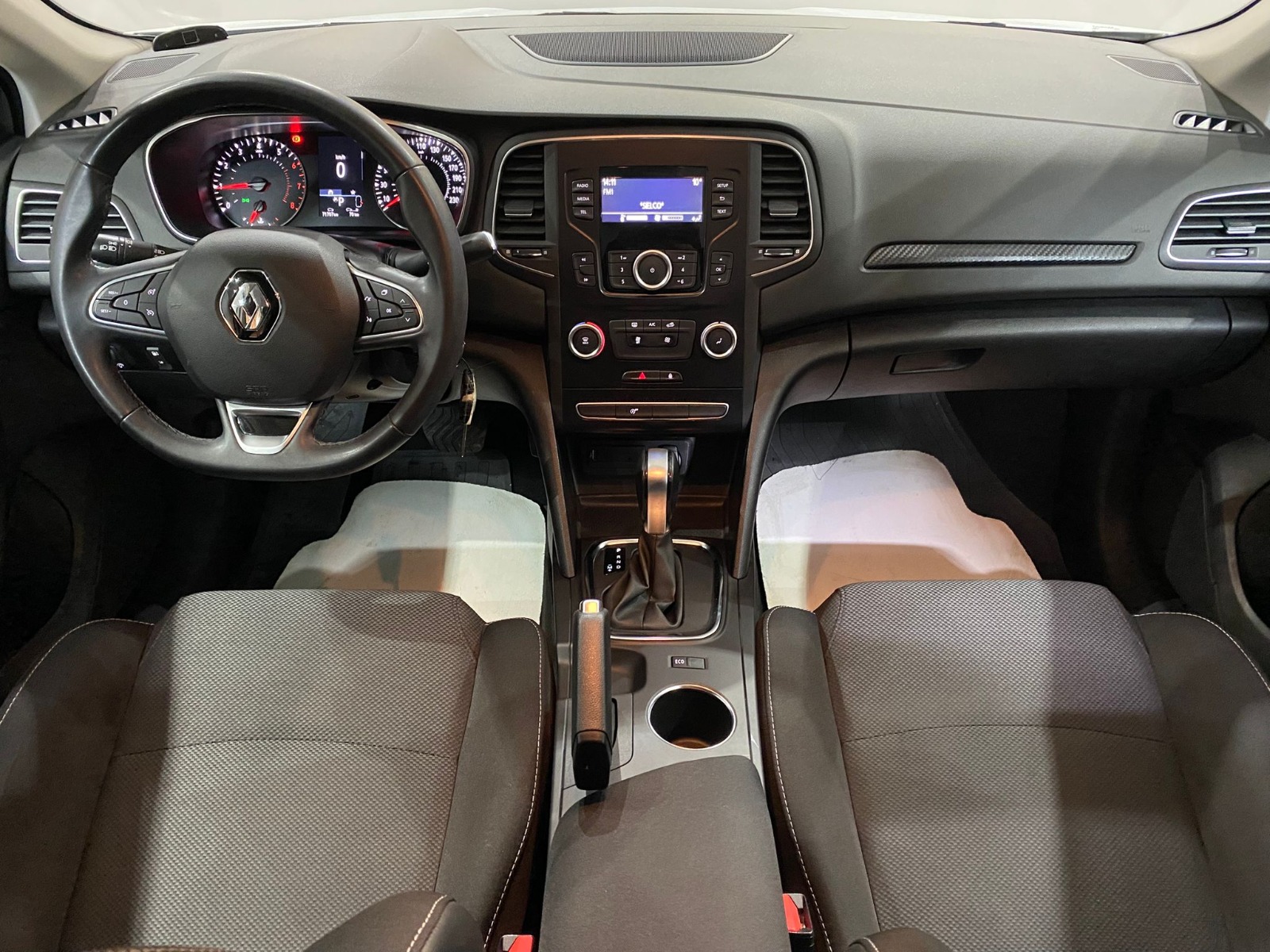 2022 Benzin Otomatik Renault Megane Beyaz Gürel Tasarım Aksesuar Otomotiv San. Tic. Ltd. Şti.