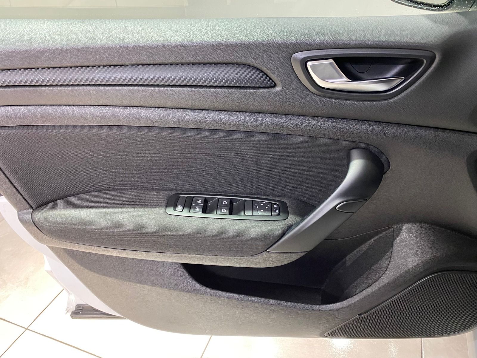 2022 Benzin Otomatik Renault Megane Beyaz Gürel Tasarım Aksesuar Otomotiv San. Tic. Ltd. Şti.