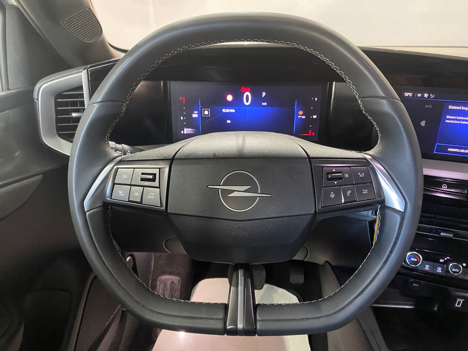 2025 Benzin Otomatik Opel Mokka Beyaz Gürel Tasarım Aksesuar Otomotiv San. Tic. Ltd. Şti.