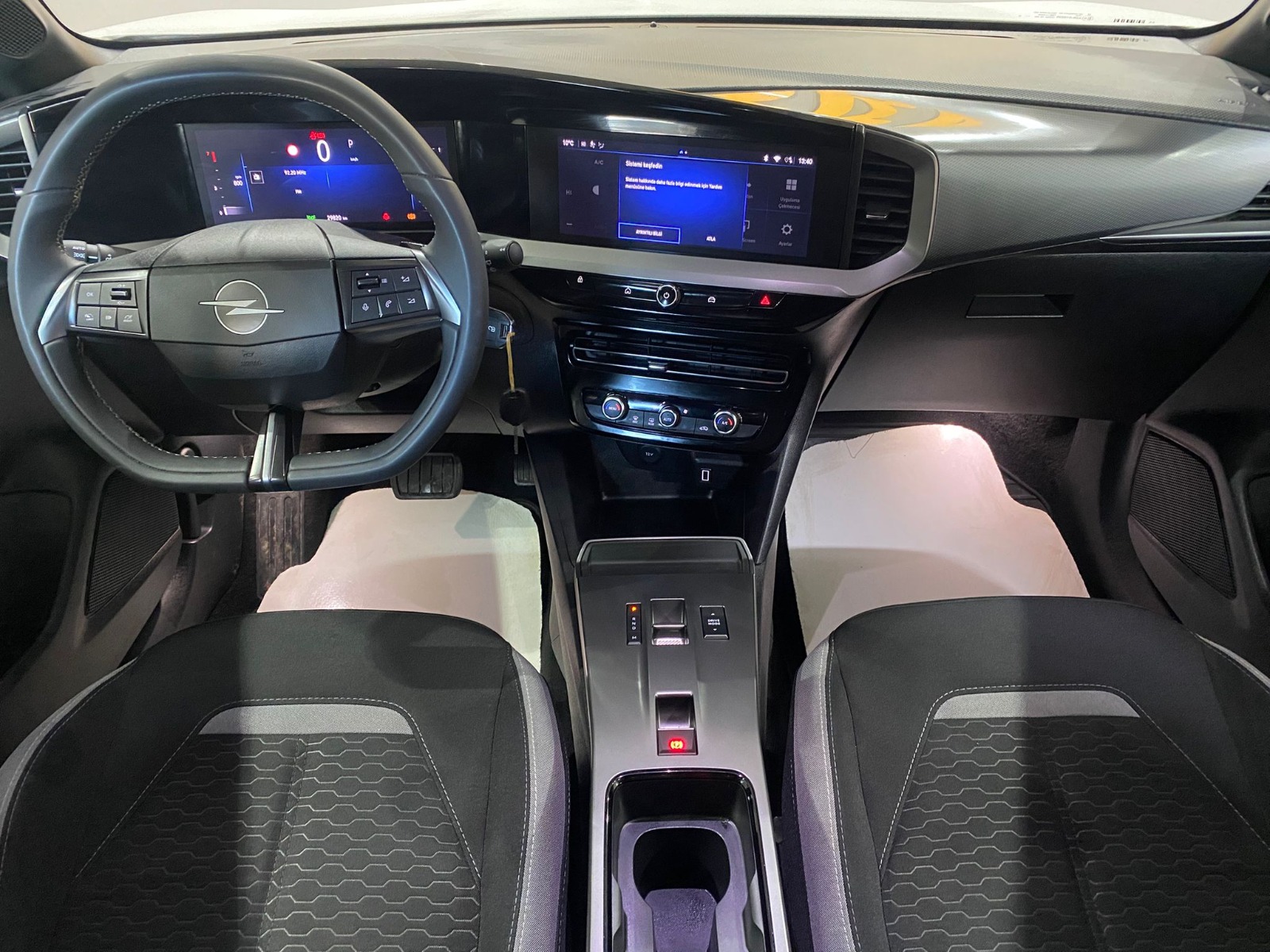 2025 Benzin Otomatik Opel Mokka Beyaz Gürel Tasarım Aksesuar Otomotiv San. Tic. Ltd. Şti.