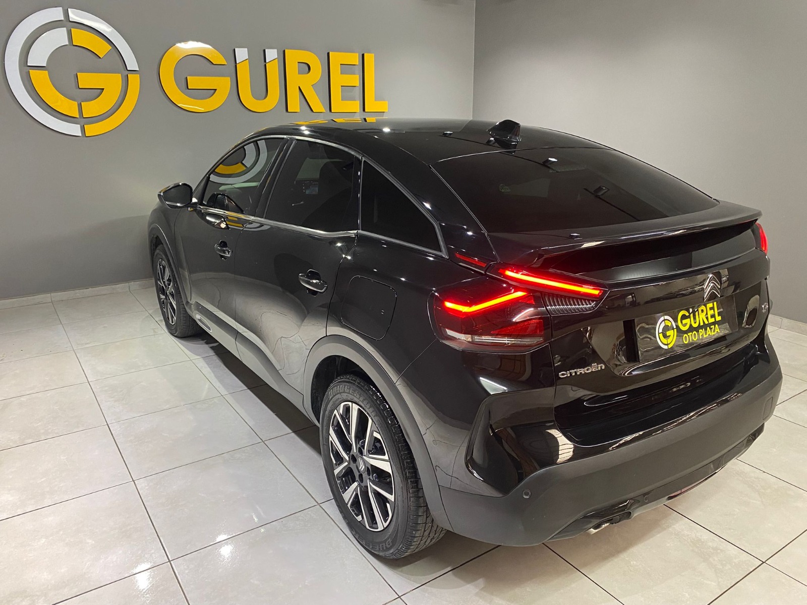 2024 Benzin Otomatik Citroen C4 Siyah Gürel Tasarım Aksesuar Otomotiv San. Tic. Ltd. Şti.
