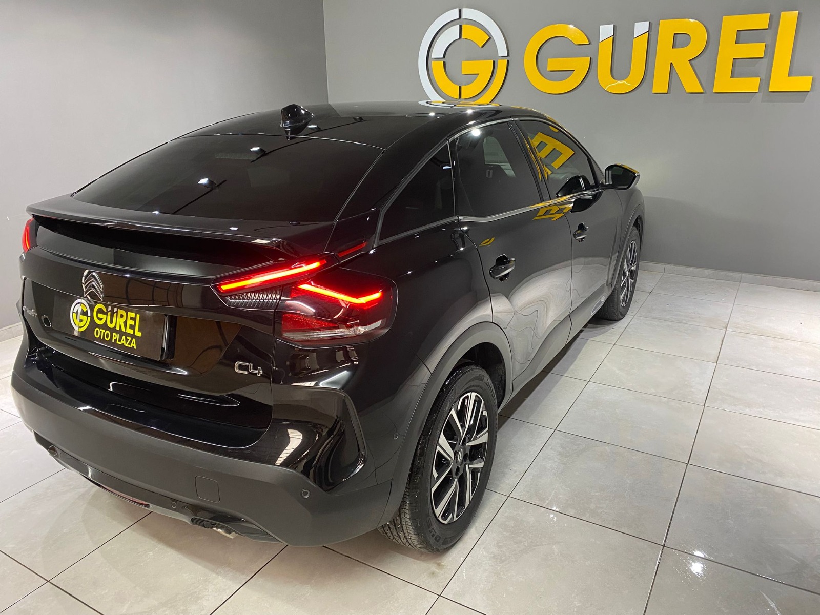 2024 Benzin Otomatik Citroen C4 Siyah Gürel Tasarım Aksesuar Otomotiv San. Tic. Ltd. Şti.
