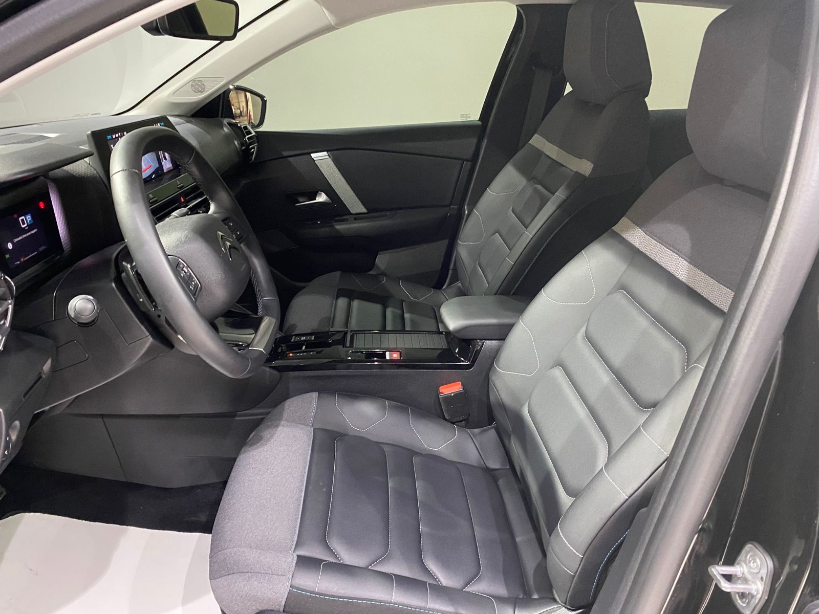 2024 Benzin Otomatik Citroen C4 Siyah Gürel Tasarım Aksesuar Otomotiv San. Tic. Ltd. Şti.