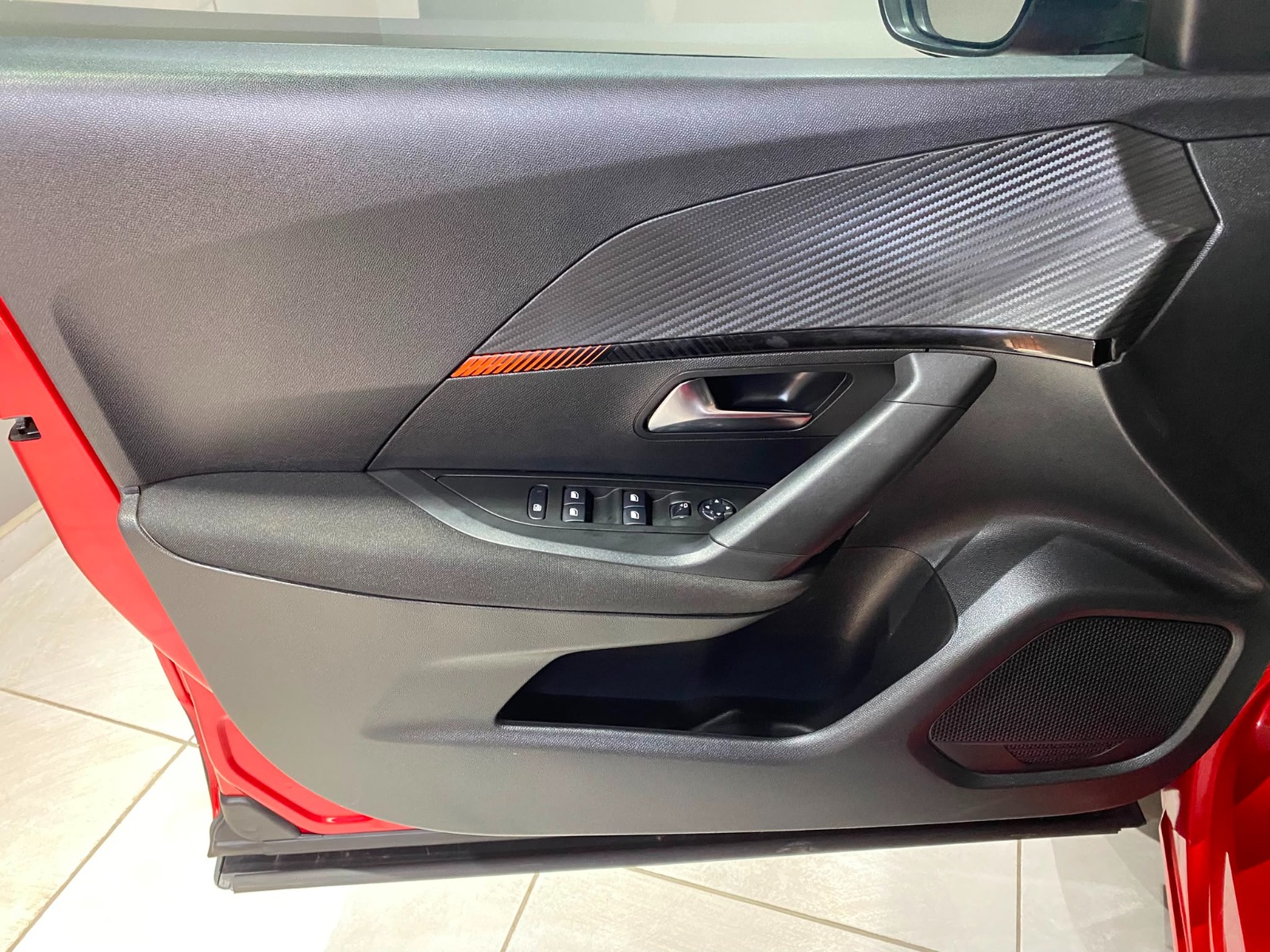 2021 Benzin Manuel Peugeot 2008 Kırmızı Gürel Tasarım Aksesuar Otomotiv San. Tic. Ltd. Şti.
