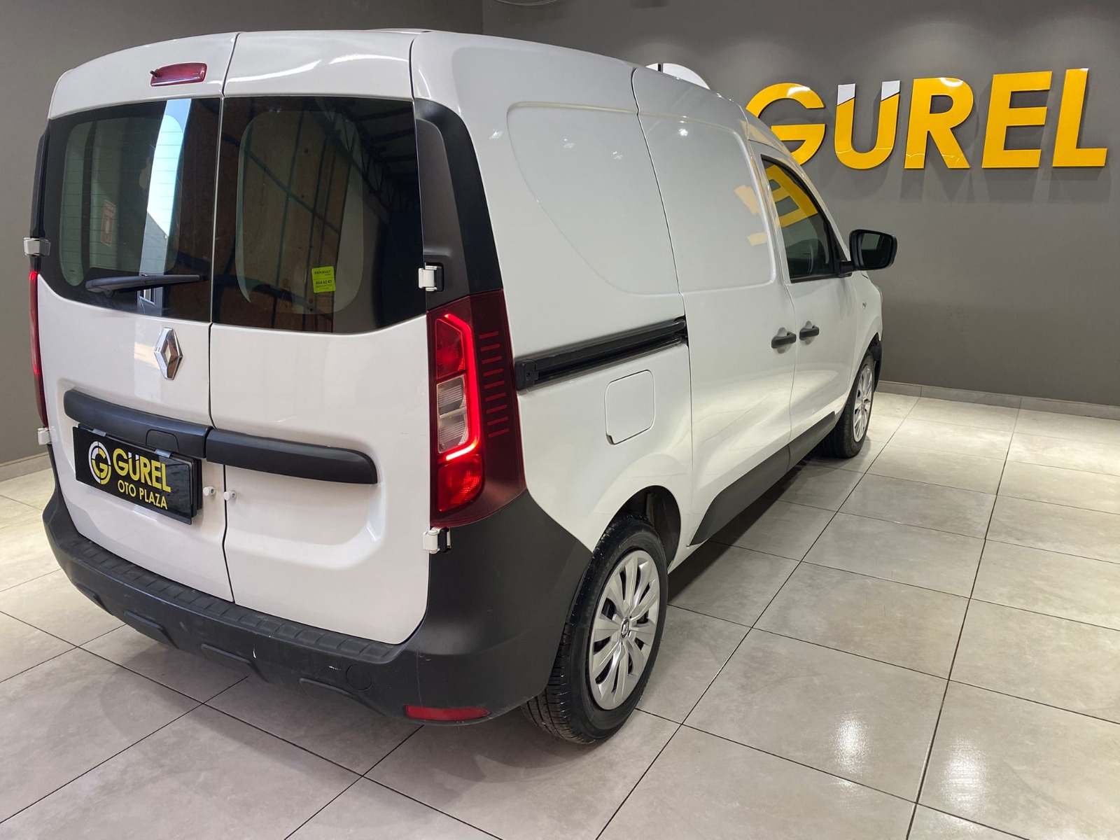 2023 Dizel Manuel Renault Express Van Beyaz Gürel Tasarım Aksesuar Otomotiv San. Tic. Ltd. Şti.