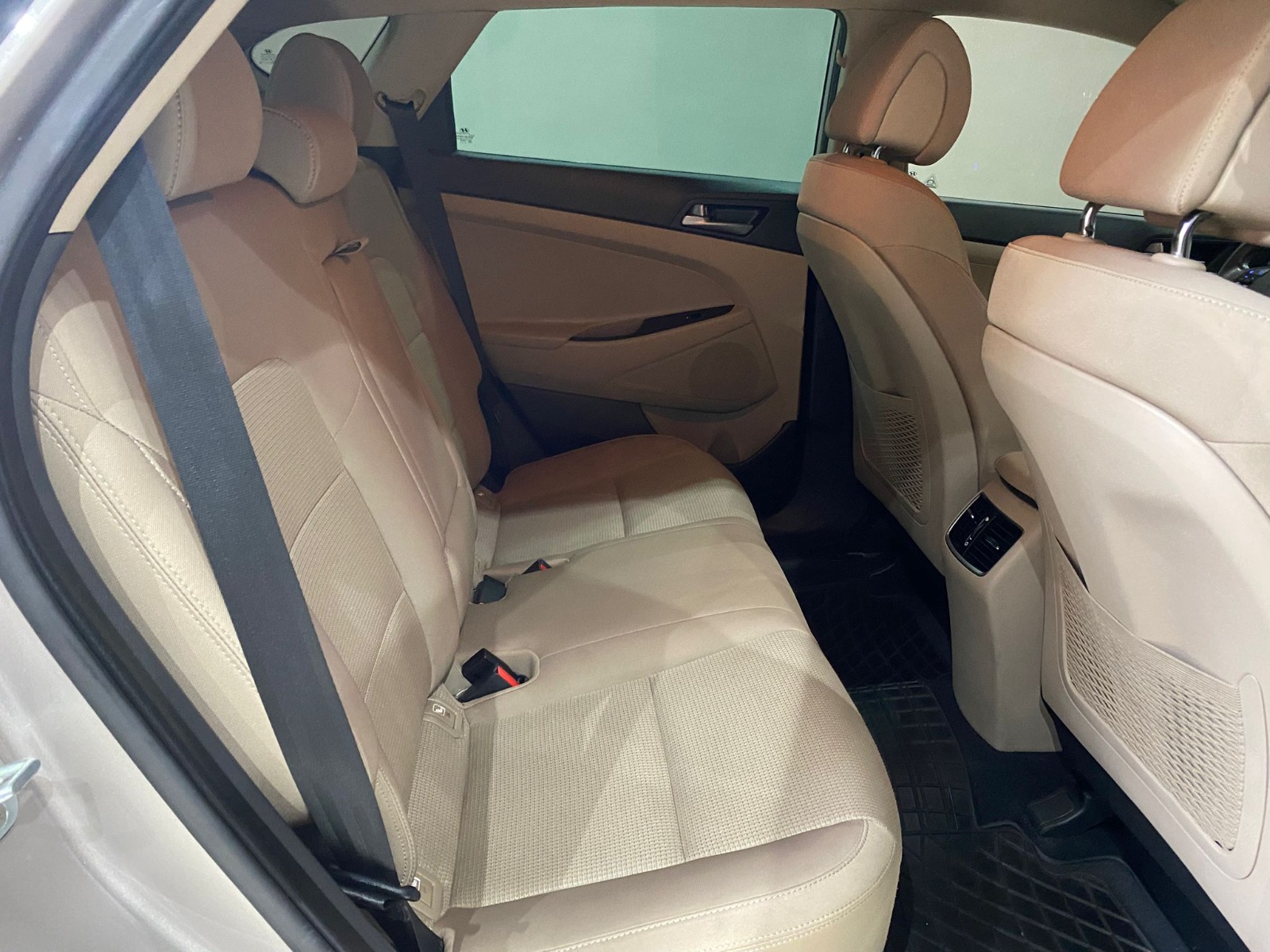 2016 Benzin Otomatik Hyundai Tucson Gri Gürel Tasarım Aksesuar Otomotiv San. Tic. Ltd. Şti.