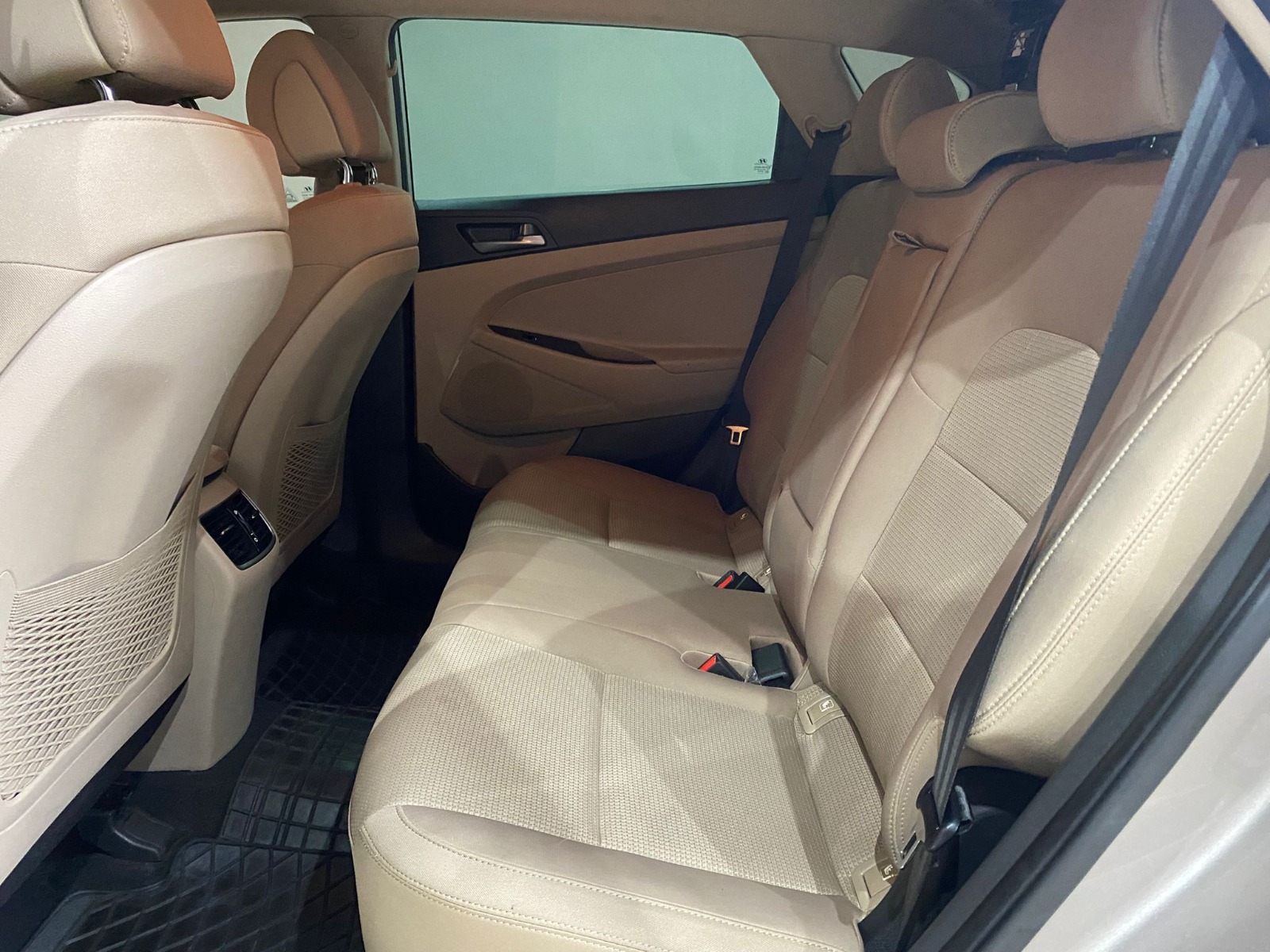 2016 Benzin Otomatik Hyundai Tucson Gri Gürel Tasarım Aksesuar Otomotiv San. Tic. Ltd. Şti.