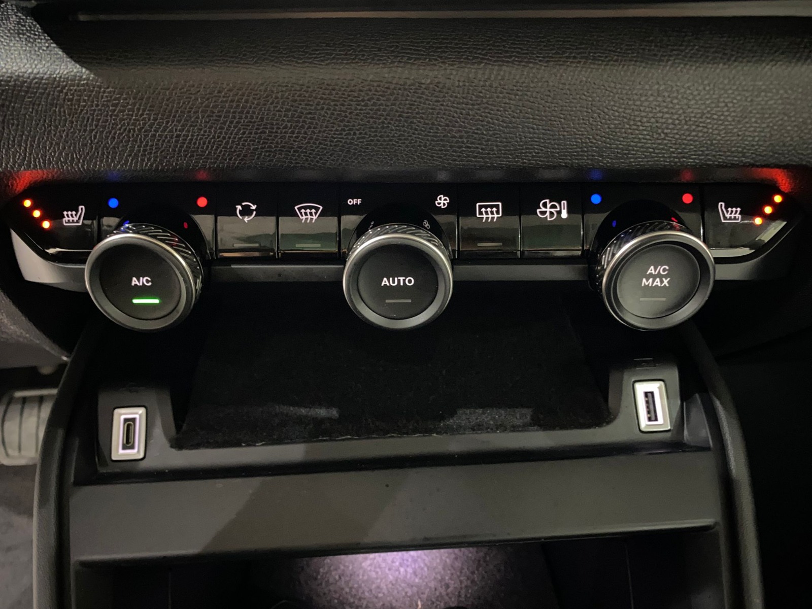 2021 Benzin Otomatik Citroen C4 Gri Gürel Tasarım Aksesuar Otomotiv San. Tic. Ltd. Şti.