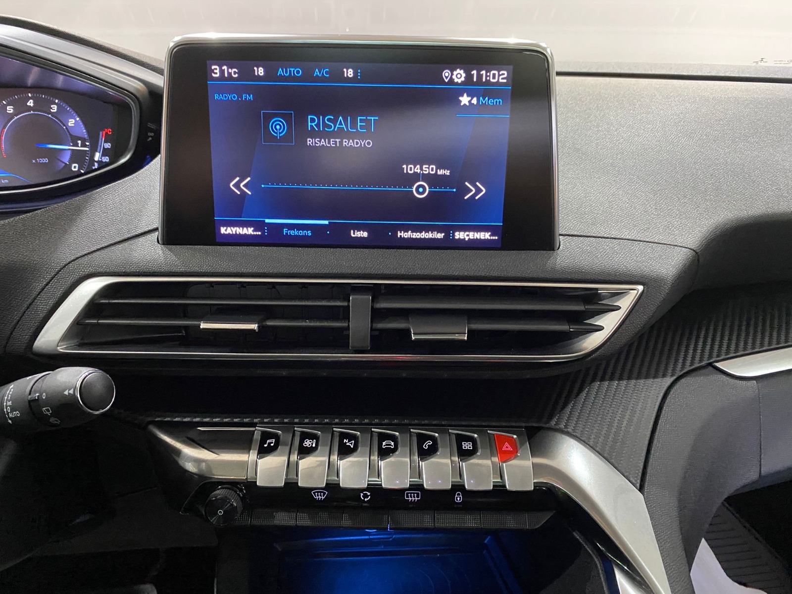 2020 Benzin Otomatik Peugeot 3008 Turuncu Gürel Tasarım Aksesuar Otomotiv San. Tic. Ltd. Şti.