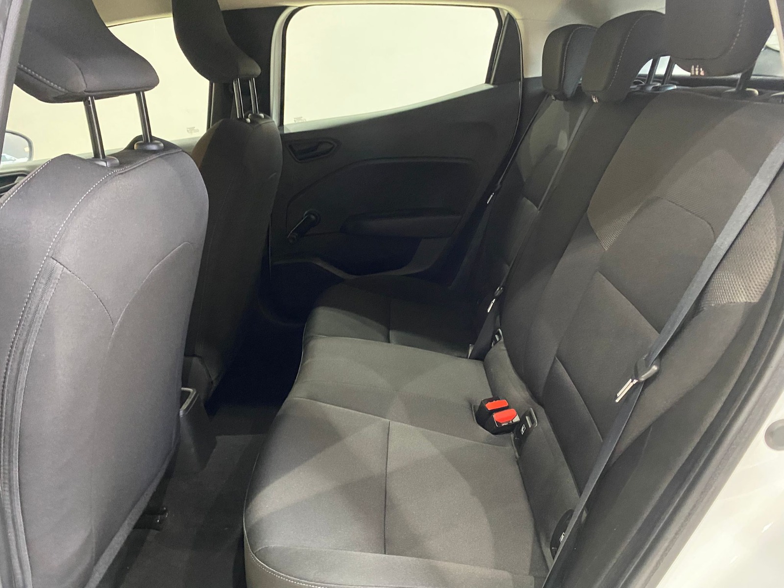 2022 Benzin Otomatik Renault Clio Beyaz Gürel Tasarım Aksesuar Otomotiv San. Tic. Ltd. Şti.