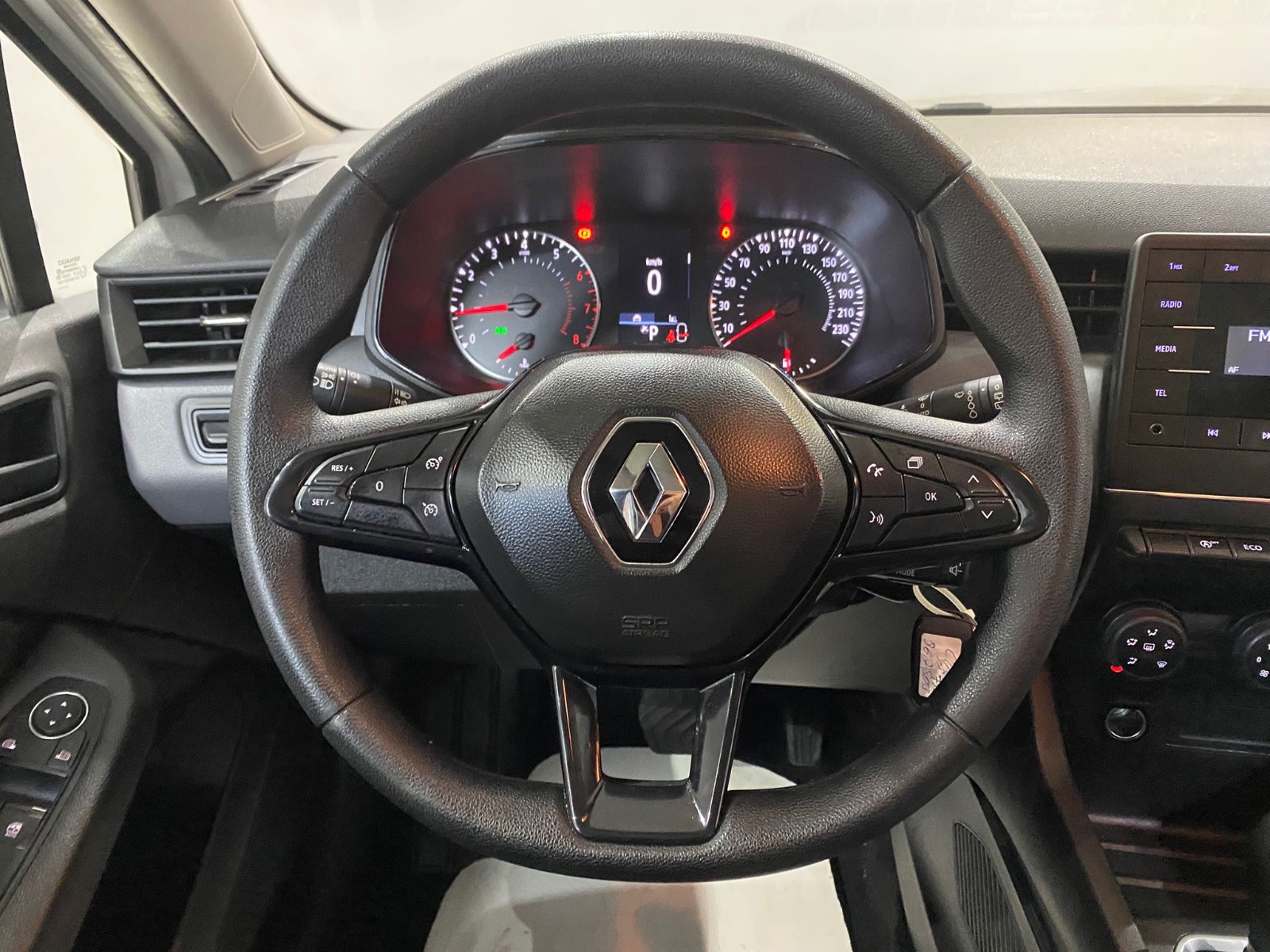 2022 Benzin Otomatik Renault Clio Beyaz Gürel Tasarım Aksesuar Otomotiv San. Tic. Ltd. Şti.