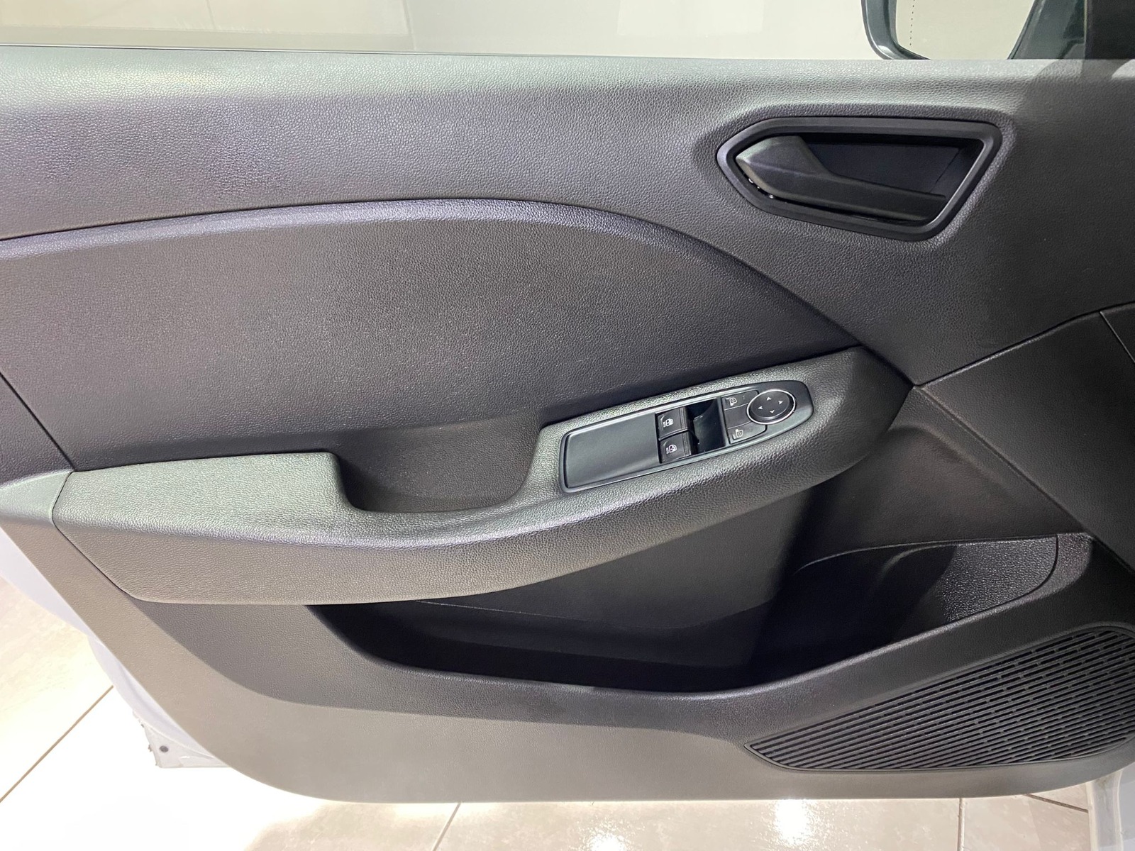 2022 Benzin Otomatik Renault Clio Beyaz Gürel Tasarım Aksesuar Otomotiv San. Tic. Ltd. Şti.