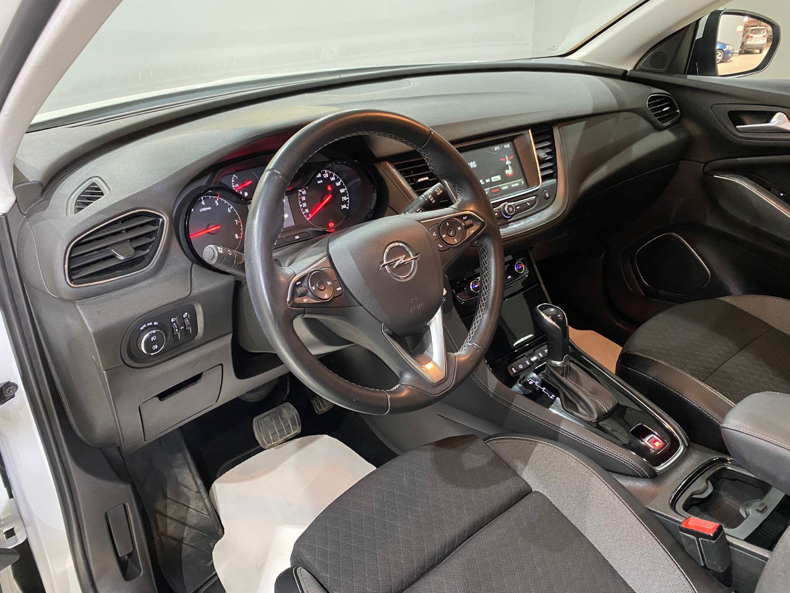 2020 Dizel Otomatik Opel Grandland X Beyaz Gürel Tasarım Aksesuar Otomotiv San. Tic. Ltd. Şti.