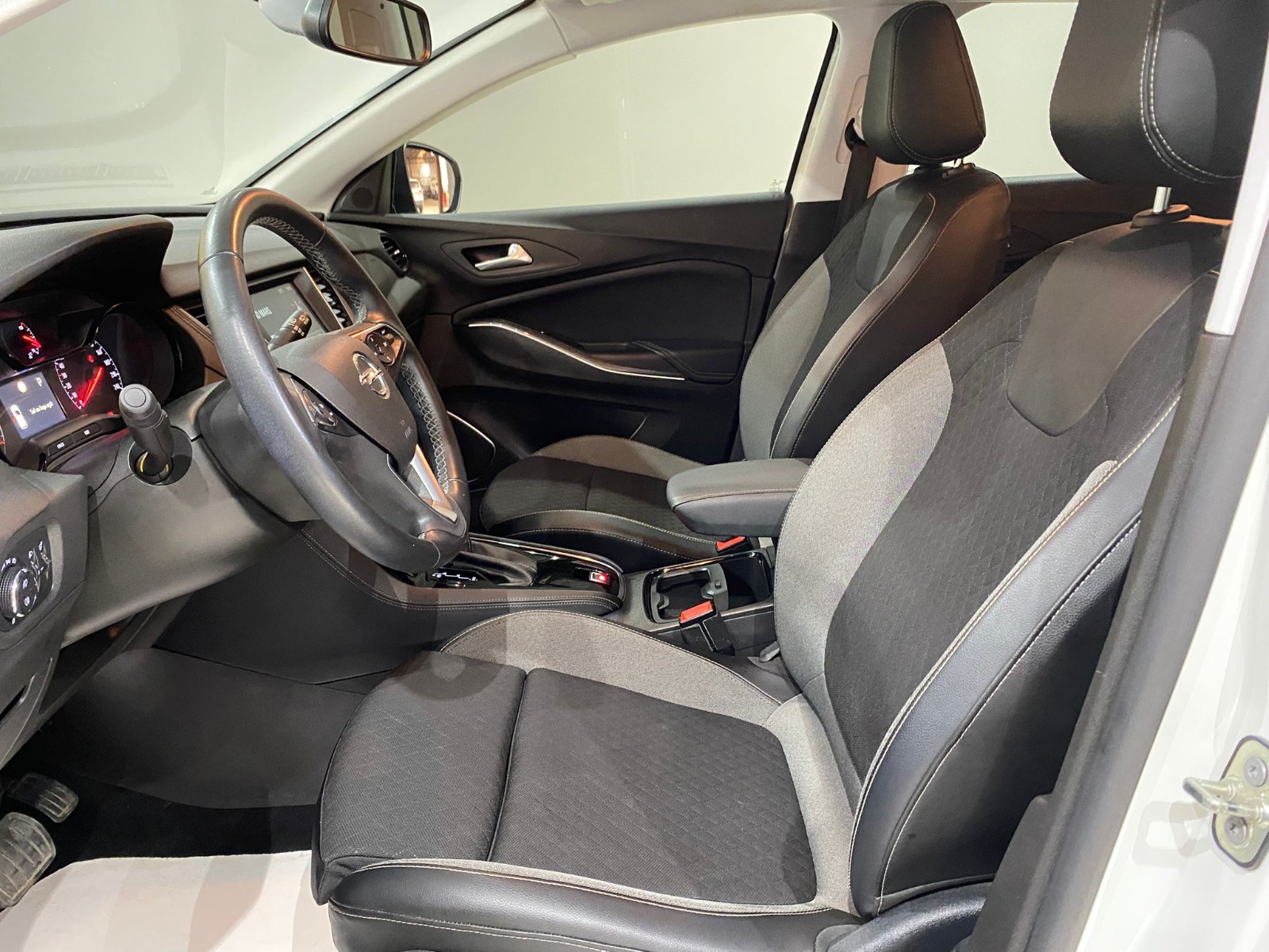 2020 Dizel Otomatik Opel Grandland X Beyaz Gürel Tasarım Aksesuar Otomotiv San. Tic. Ltd. Şti.