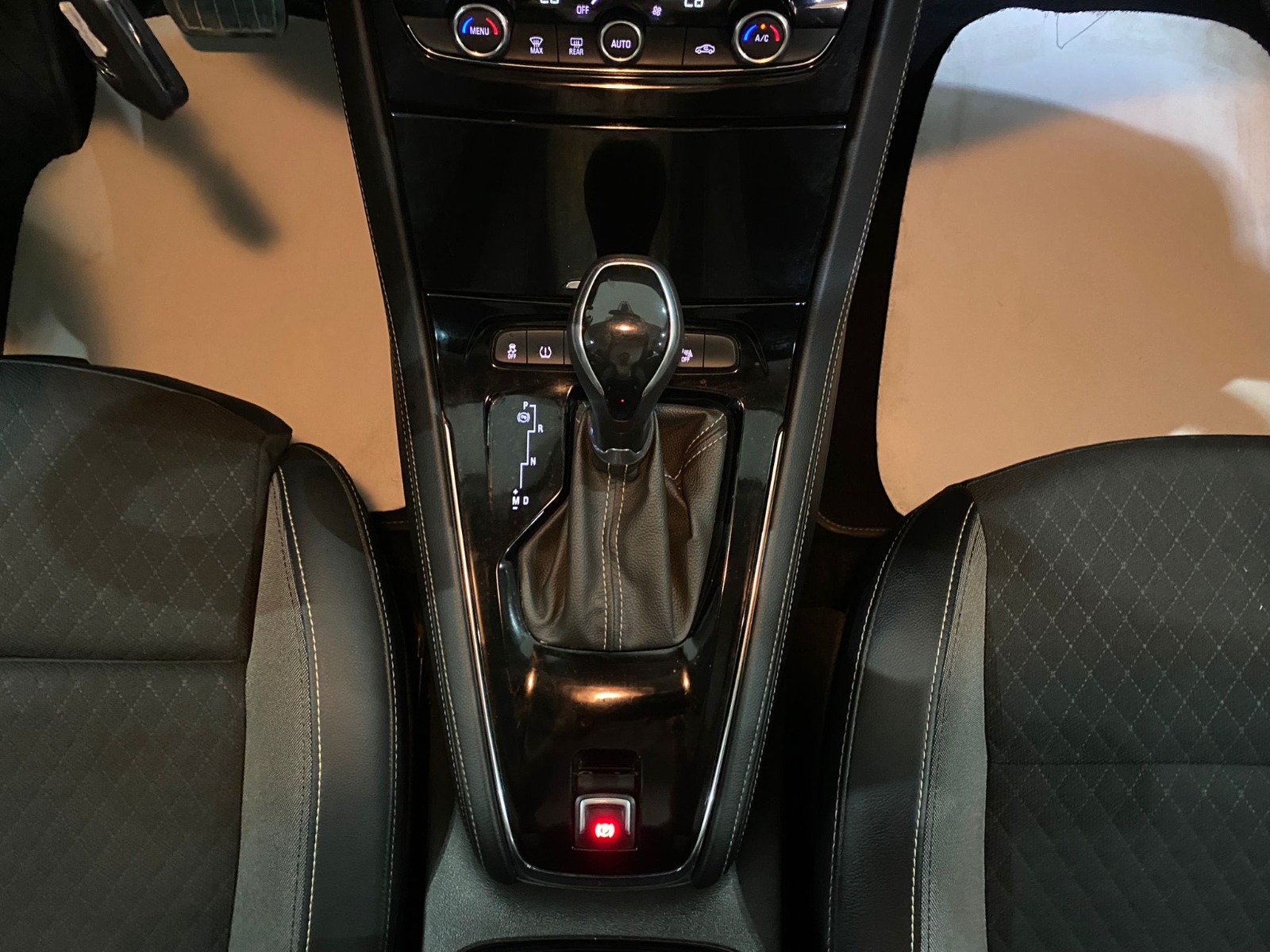 2020 Dizel Otomatik Opel Grandland X Beyaz Gürel Tasarım Aksesuar Otomotiv San. Tic. Ltd. Şti.