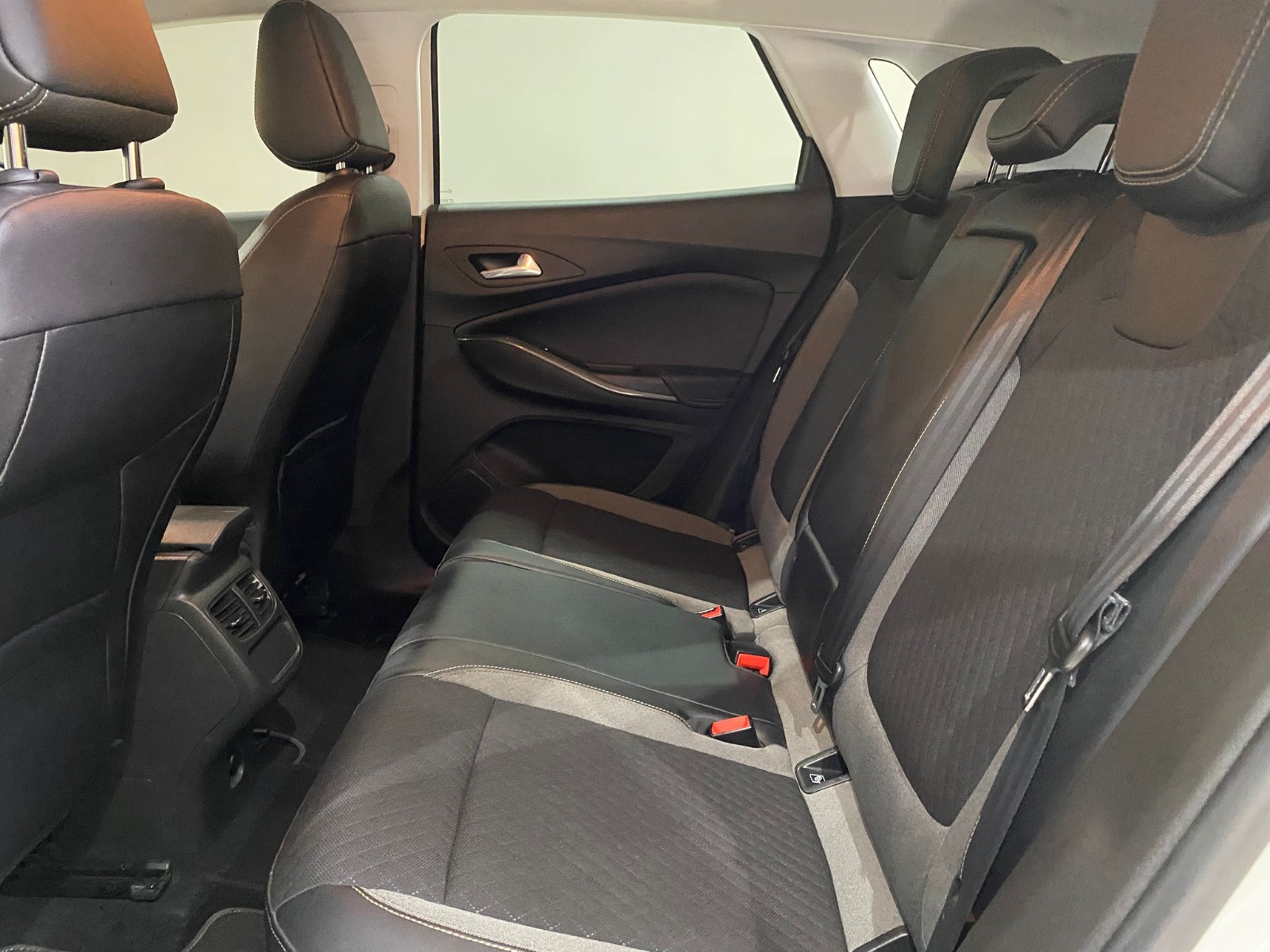 2020 Dizel Otomatik Opel Grandland X Beyaz Gürel Tasarım Aksesuar Otomotiv San. Tic. Ltd. Şti.