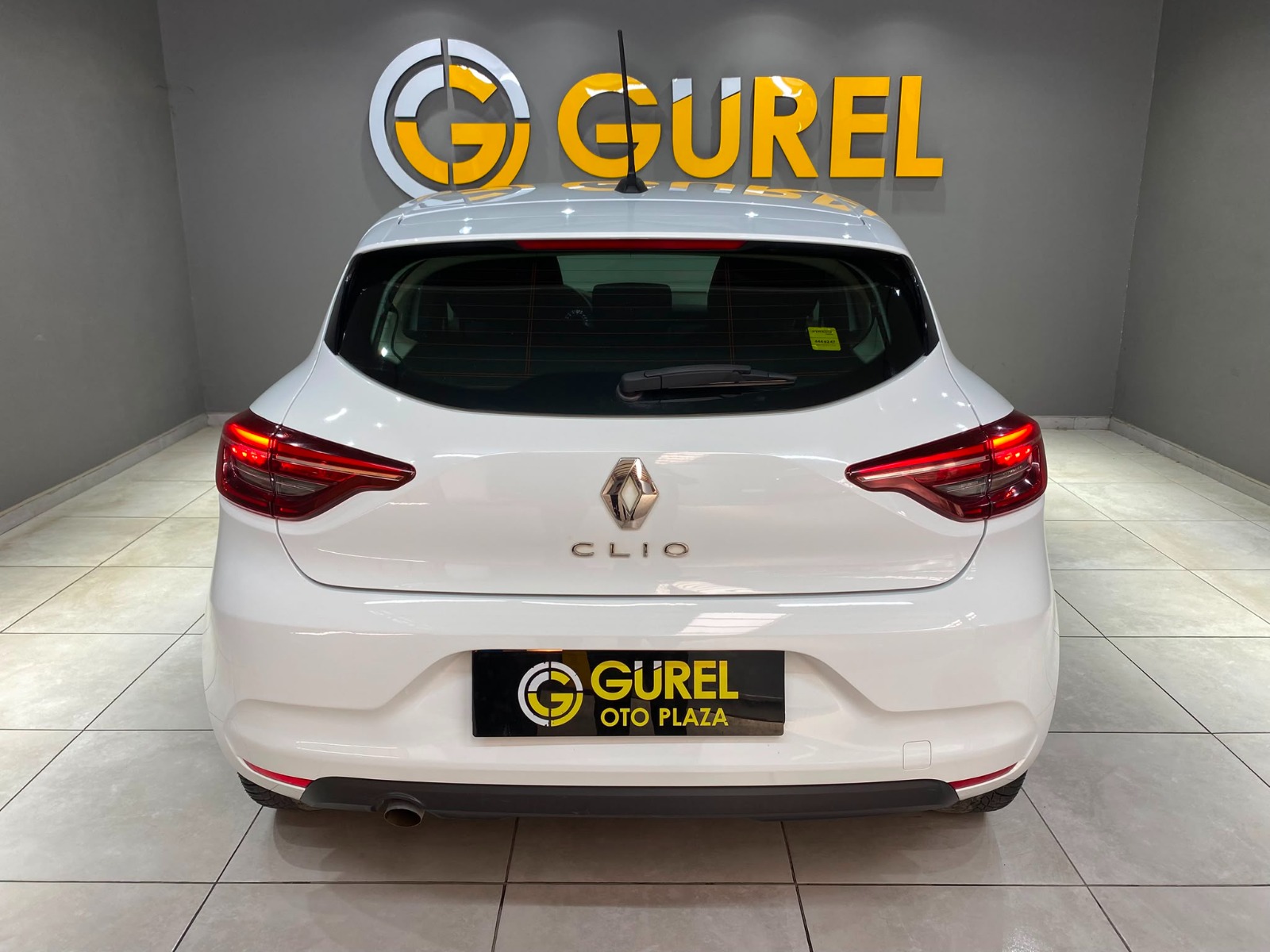 2022 Benzin Manuel Renault Clio Beyaz Gürel Tasarım Aksesuar Otomotiv San. Tic. Ltd. Şti.